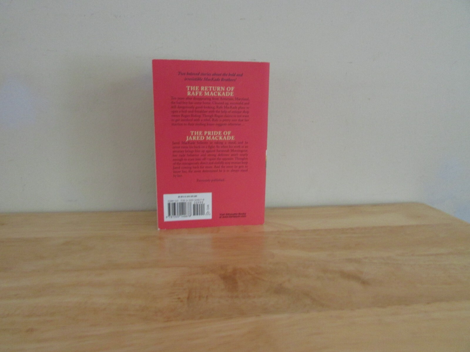 The MacKade Brothers Nora Roberts Paperback 2 Novels Rafe & Jared 428 pages