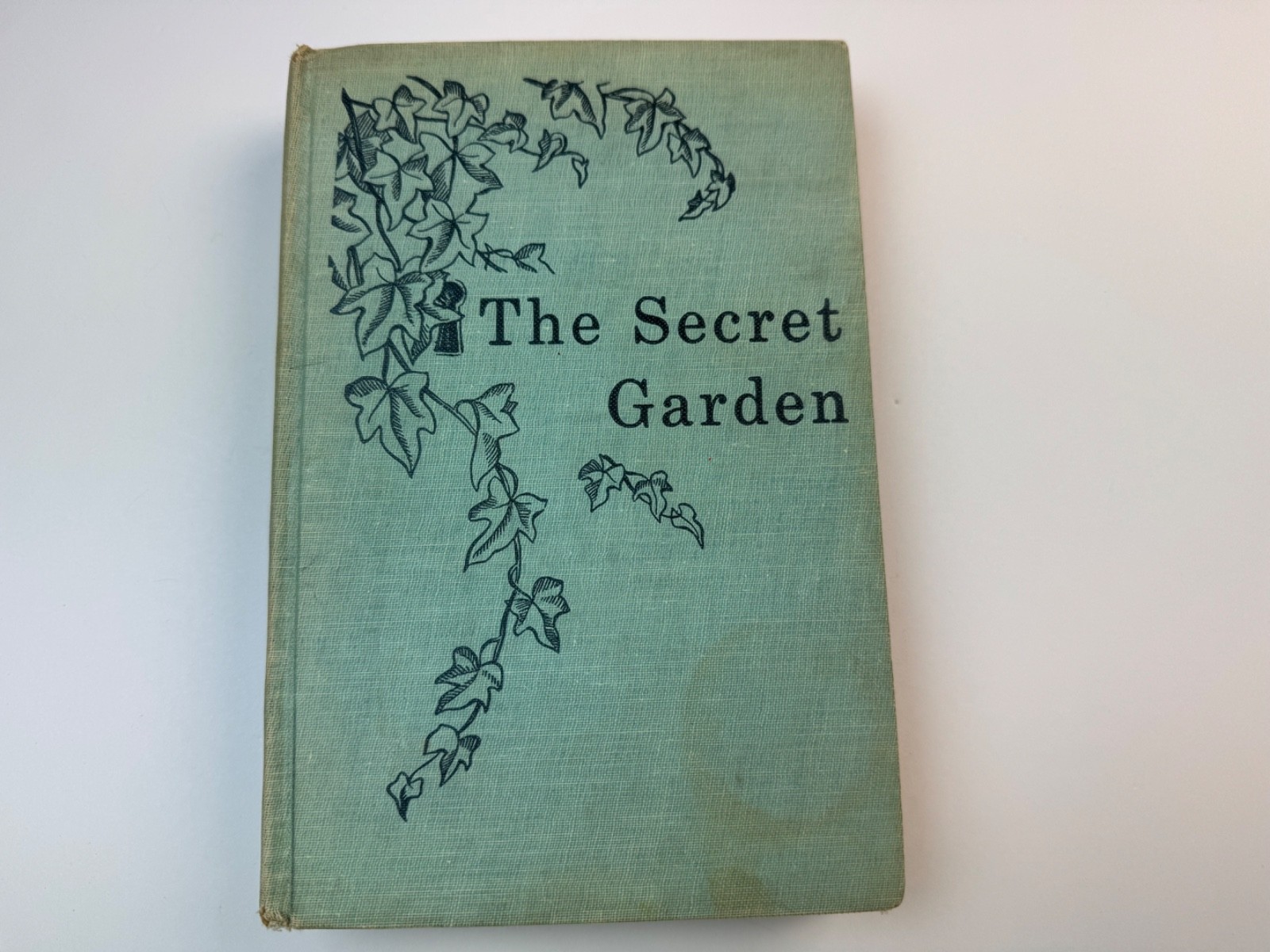The Secret Garden by Frances Hodgson Burnett HC 1949 Illustrated Illustrations