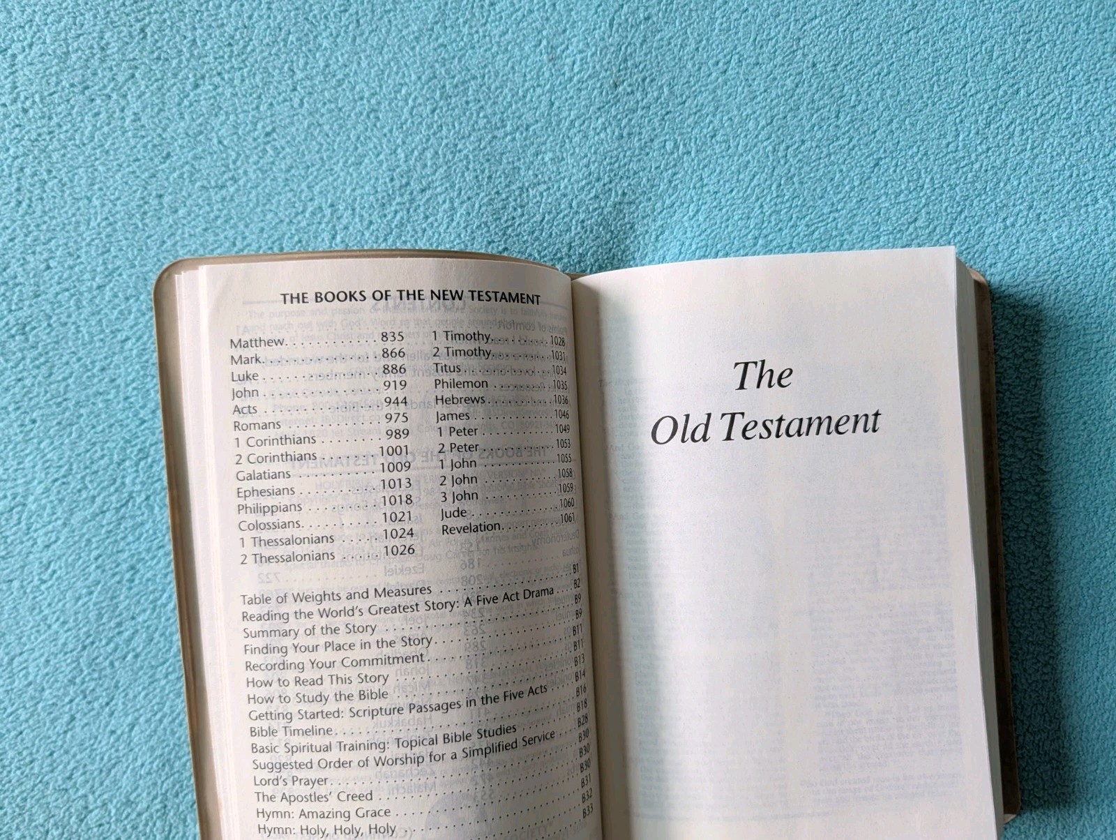 Holy Bible Multi National Corps Iraq War Book NIV Old New Testament Military