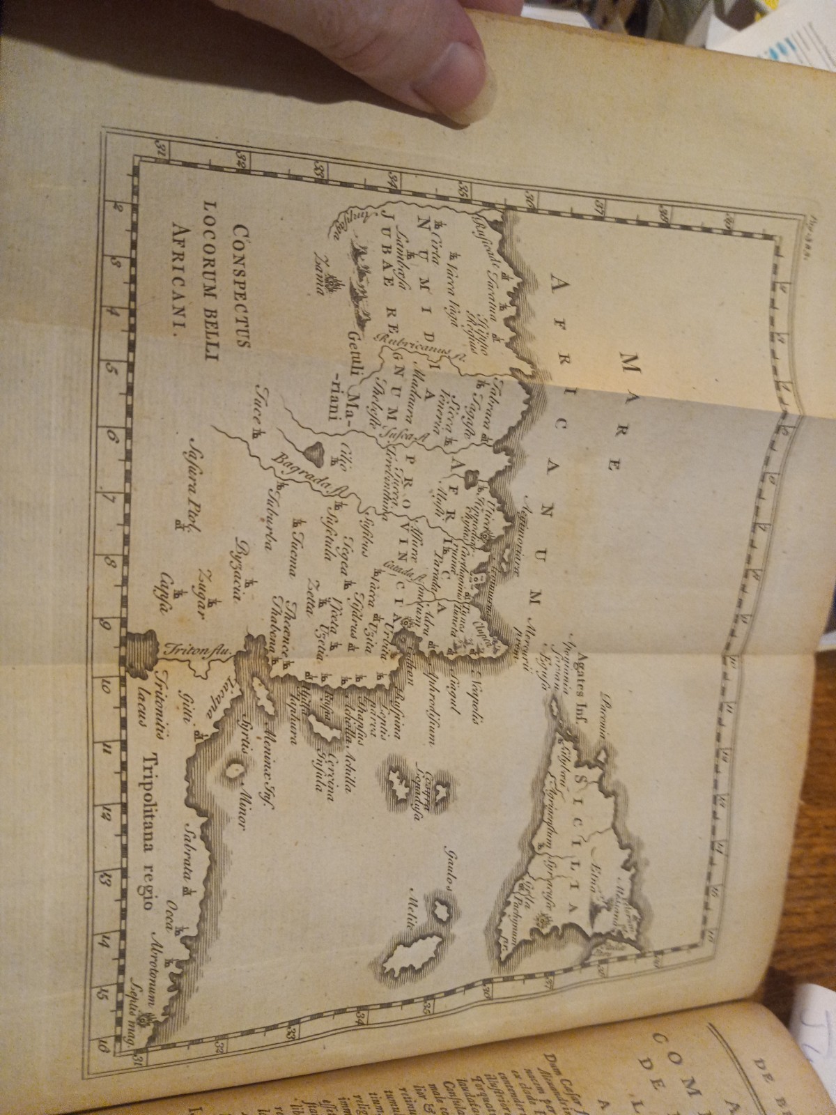 1788 JULIUS CAESAR W/3 FOLDOUT MAPS & FOLDOUT ILLUSTRATION! NICELY REBOUND!