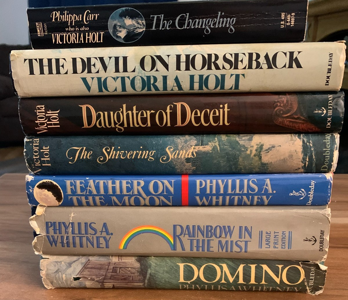 Lot 7 Victoria Holt, Phyllis A Whitney Historical Gothic Romance Mystery HC & PB