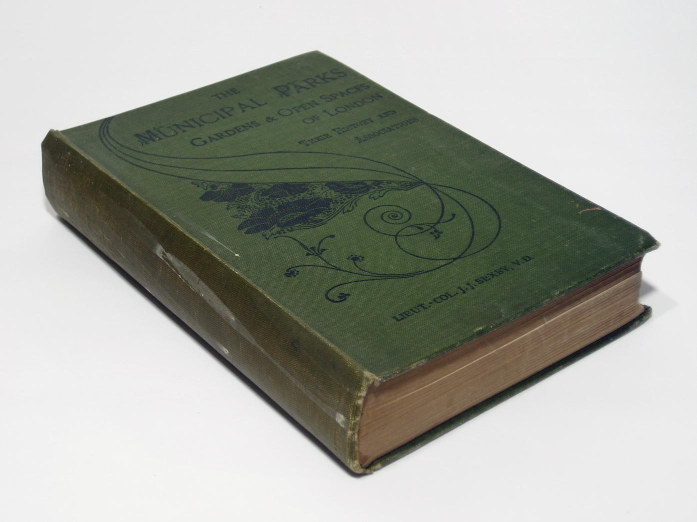 THE MUNICIPAL PARKS, GARDENS & OPEN SPACES OF LONDON : J. J. Sexby – 1905 – lll.