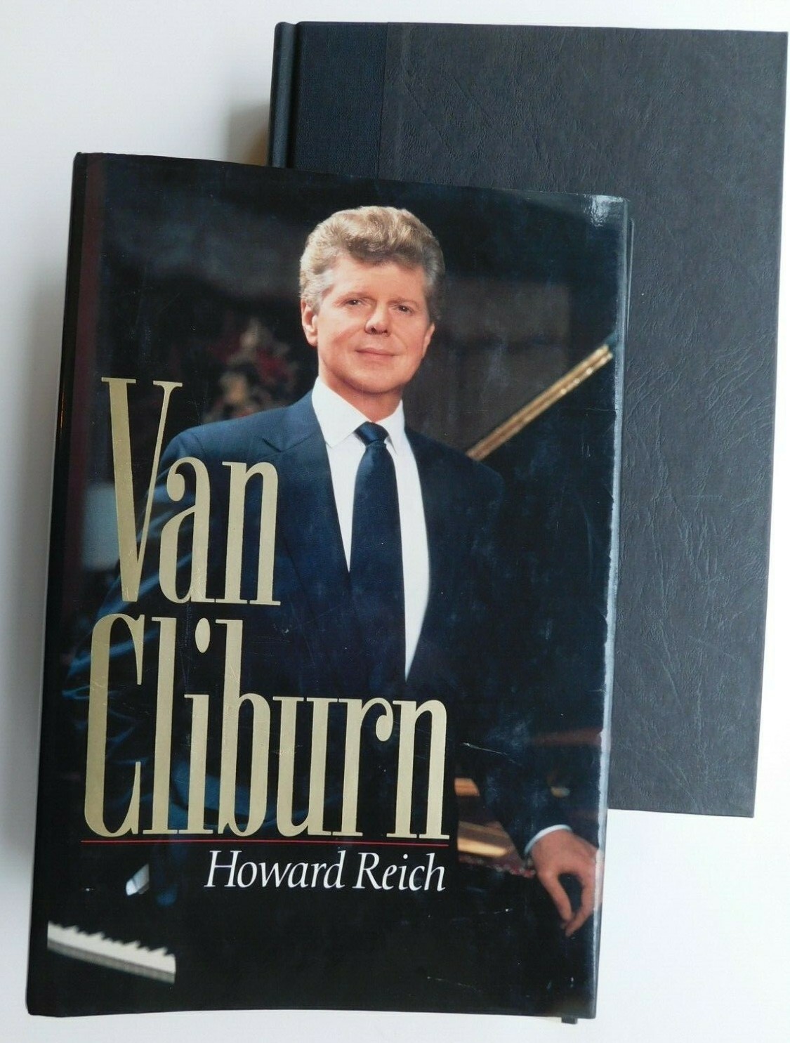 *SIGNED* pianist Van Cliburn biography by Howard Reich 1993 hardcover 428 pages
