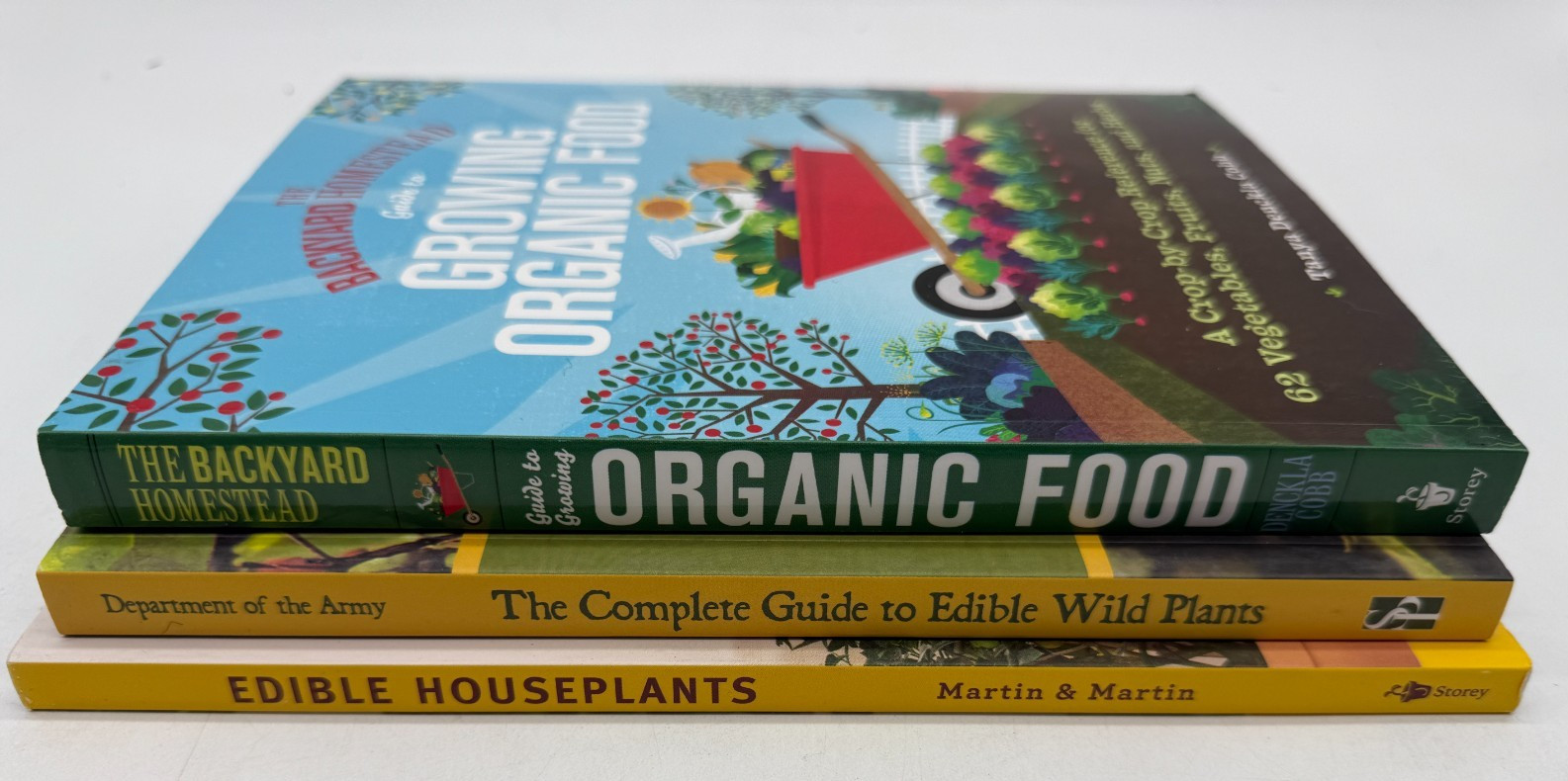Guides to edible and organic plants lot of 3 VGC (522)