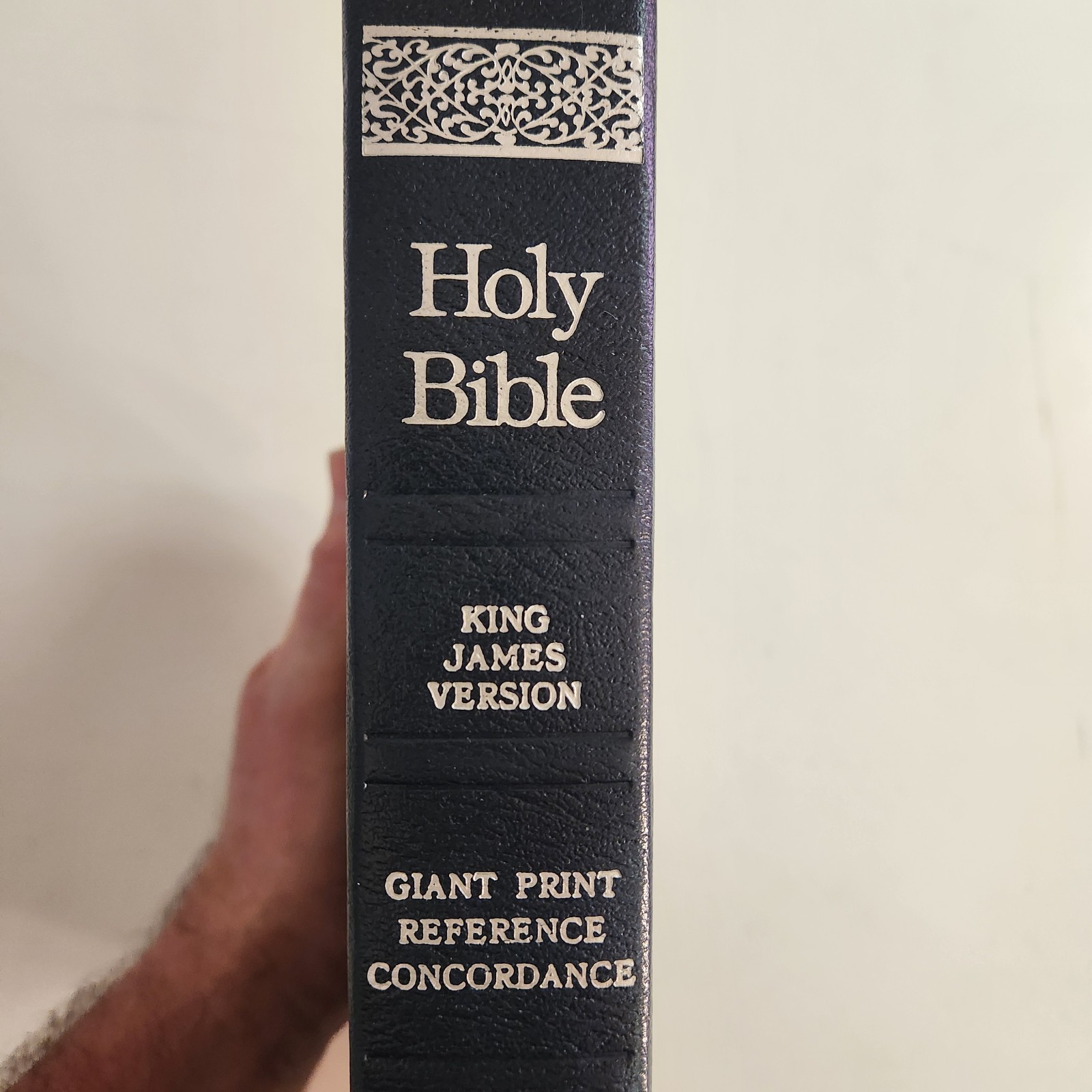 Holy Bible KJV Giant Print Red Letter Reference Concordance 1976 Regency