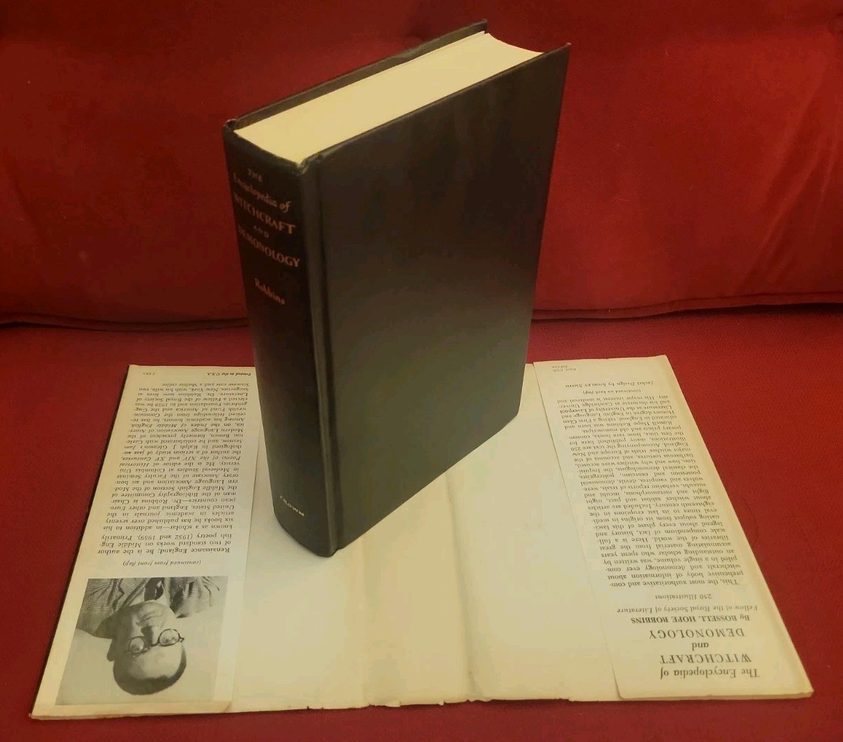 The Encyclopedia of Witchcraft and Demonology by Rossell Hope Robbins 1959 HC DJ