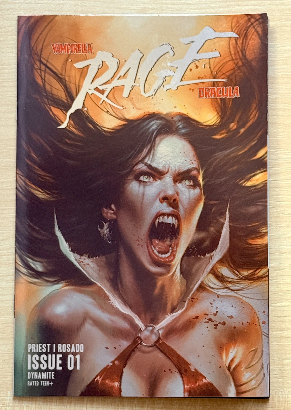 Vampirella/Dracula Rage #1 Lucio Parrillo Foil Variant Cover