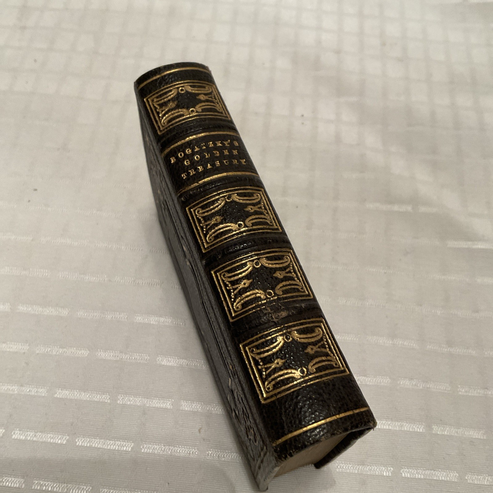Bogatzy Golden Treasury For the Children of God 1799 Mini 431 Pages 11cm x 7.5cm