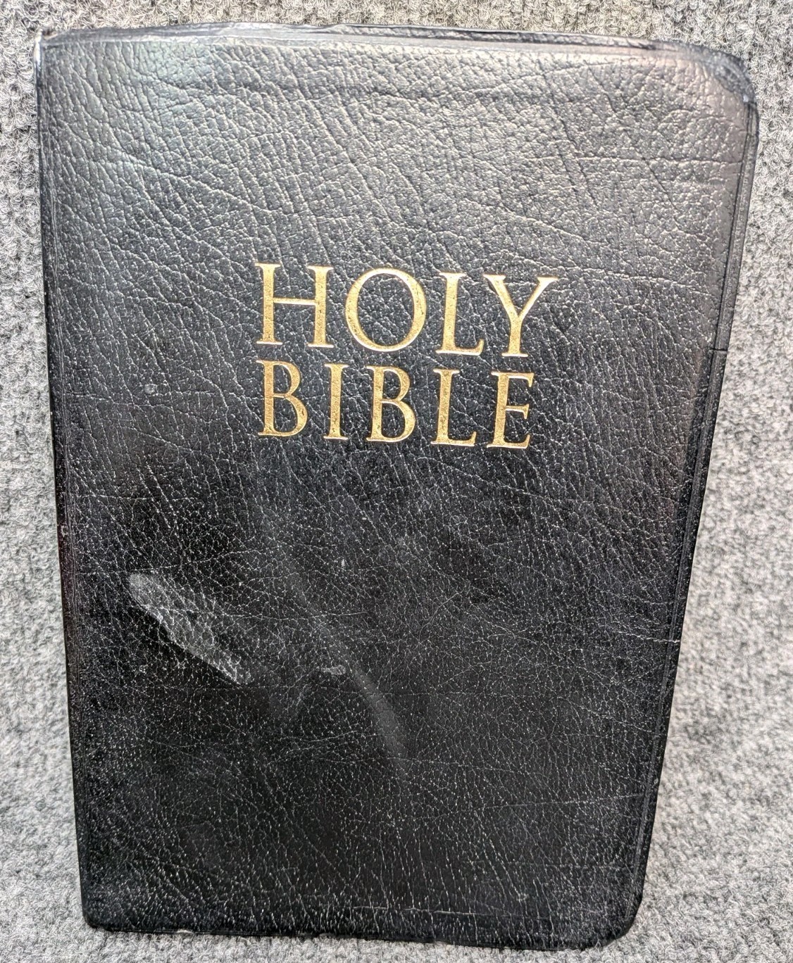 Zondervan KJV Holy Bible Giant Print Red Letter Edition Concordance Black…