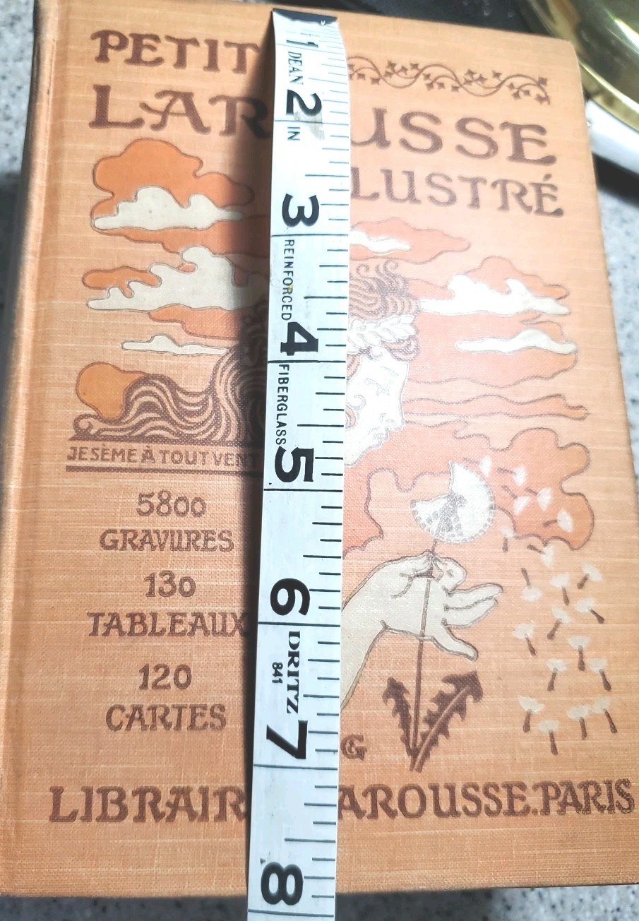 Antique 1920s Petit Larousse Illustrated Dictionary Paris HC French 1664 Pages