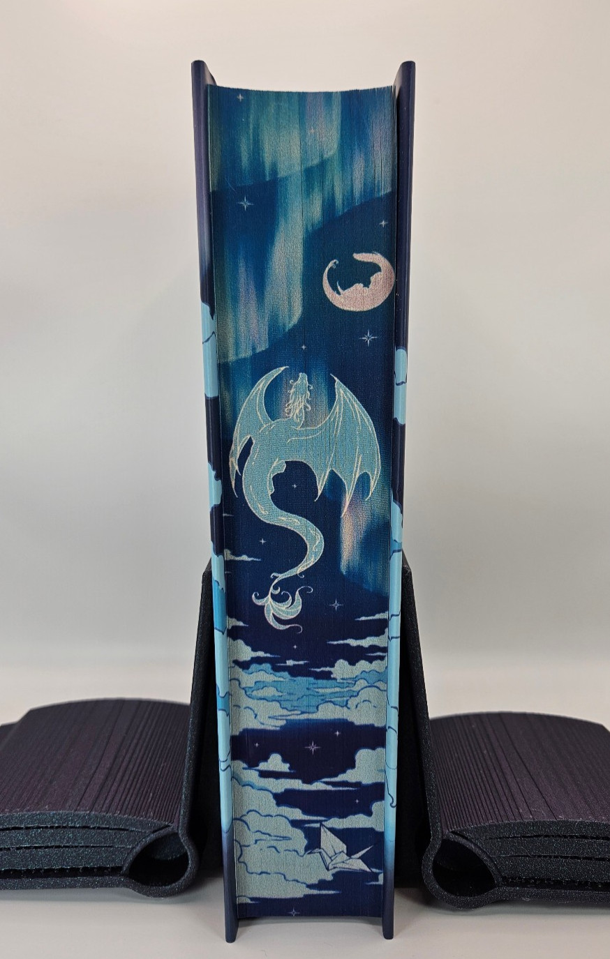 {Signed} When The Moon Hatched – Sarah A Parker {Fairyloot} + {Owlcrate Tote}