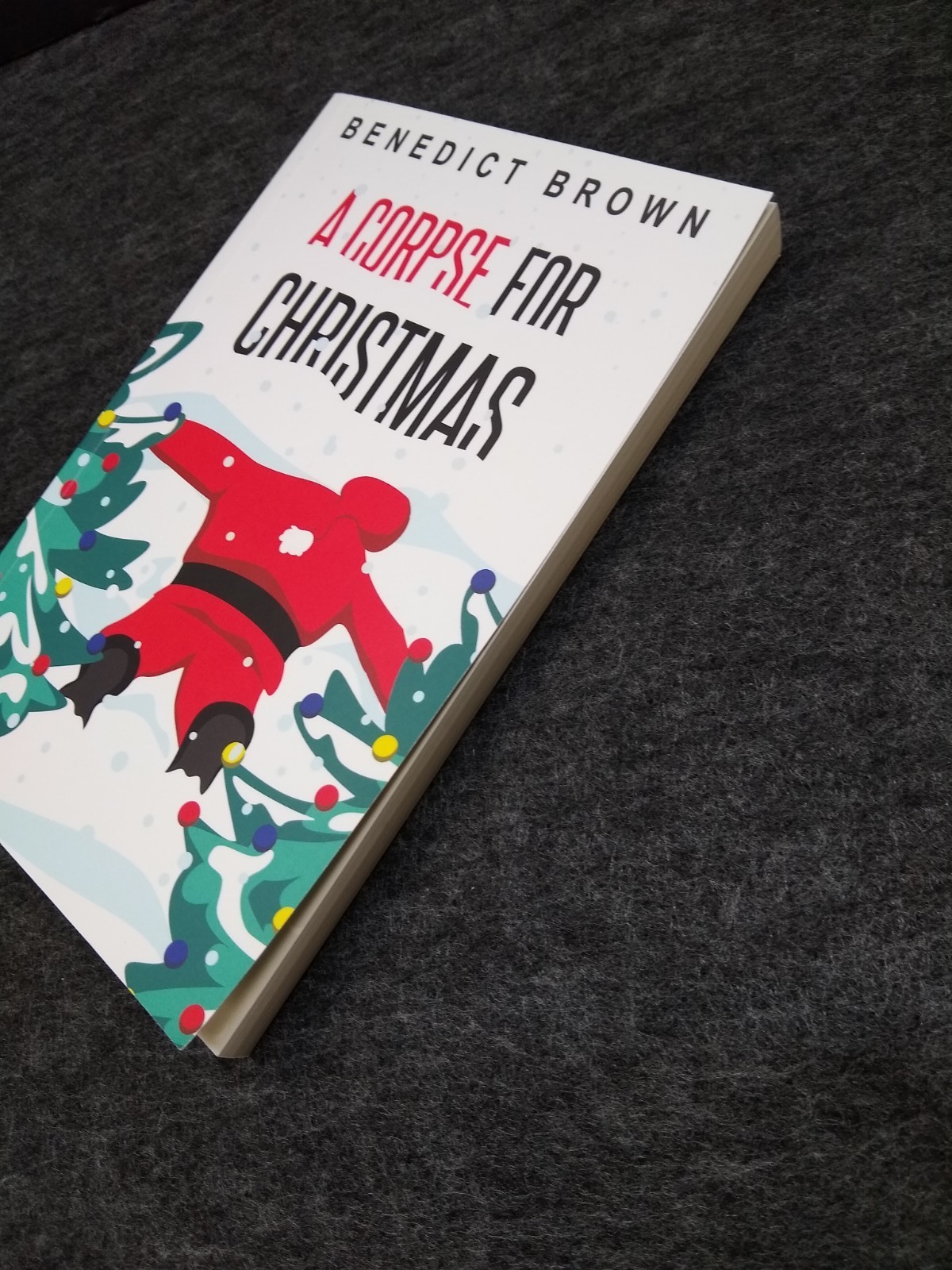 A Corpse for Christmas: A Warm and …, Brown, Benedict