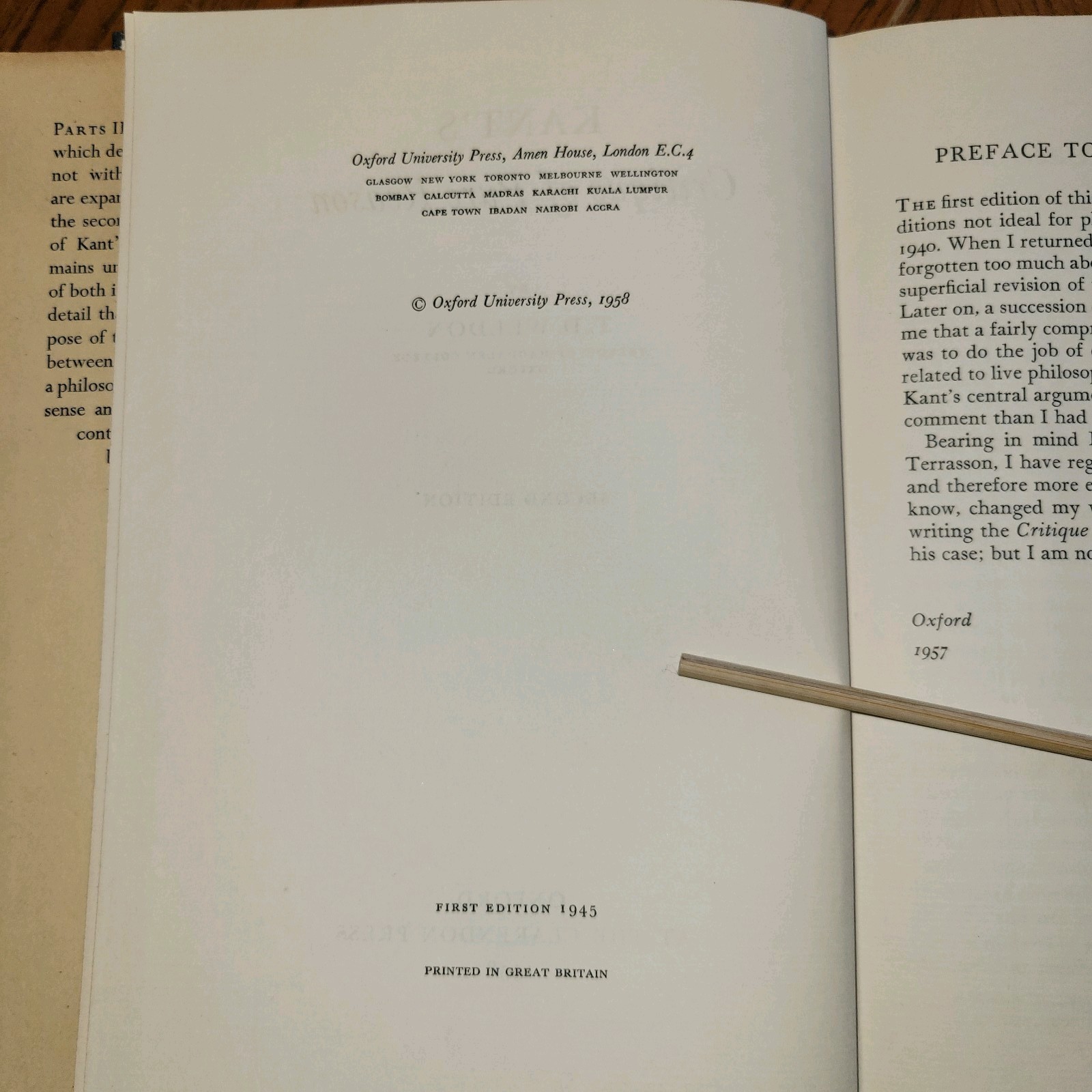 Kant’s Critique of Pure Reason Second Edition T. D. Weldon Oxford Press 1958 HC