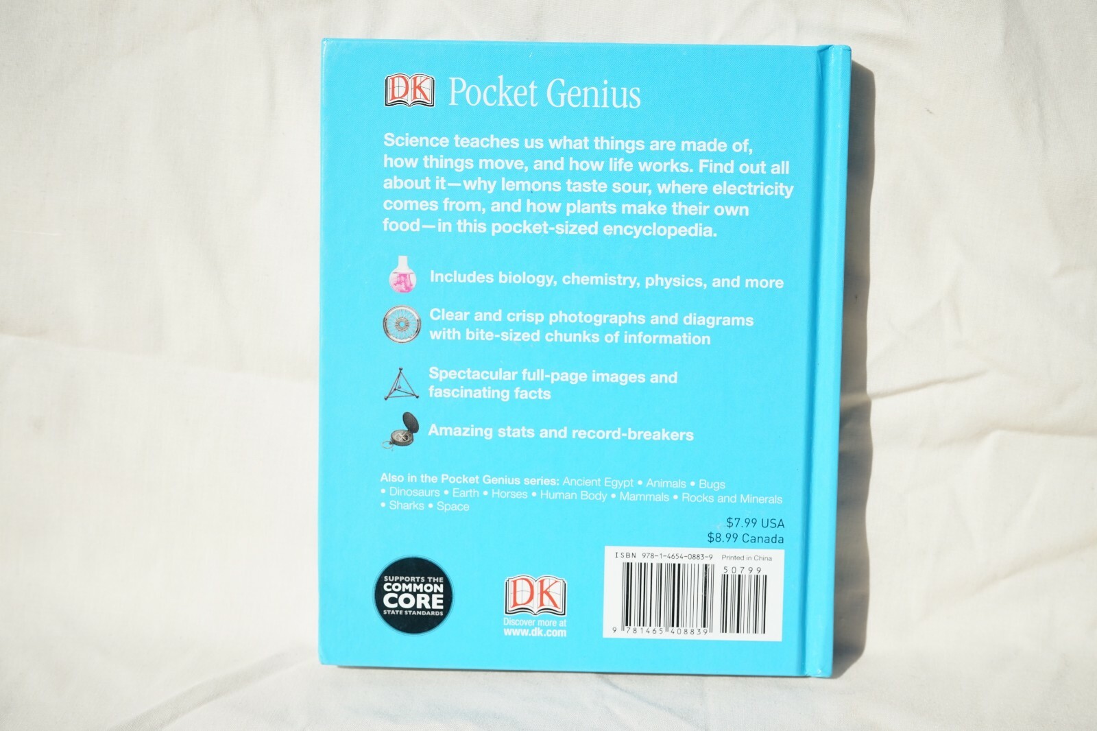 Pocket Genius Ser.: Pocket Genius: Science : Facts at Your Fingertips by DK…