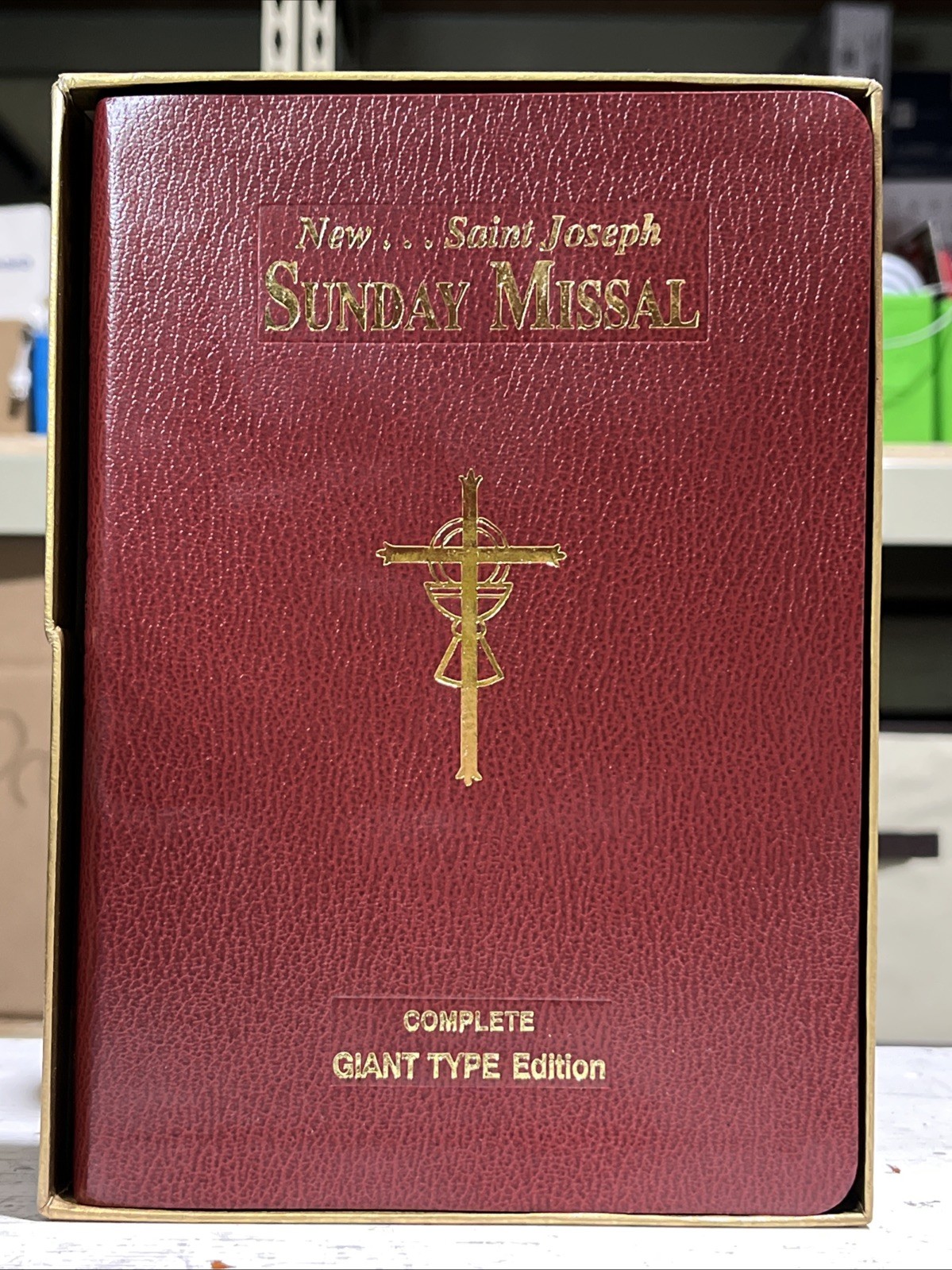 Saint Joseph Sunday Missal – Large Type Edition – COMPLETE Perfect No Latin