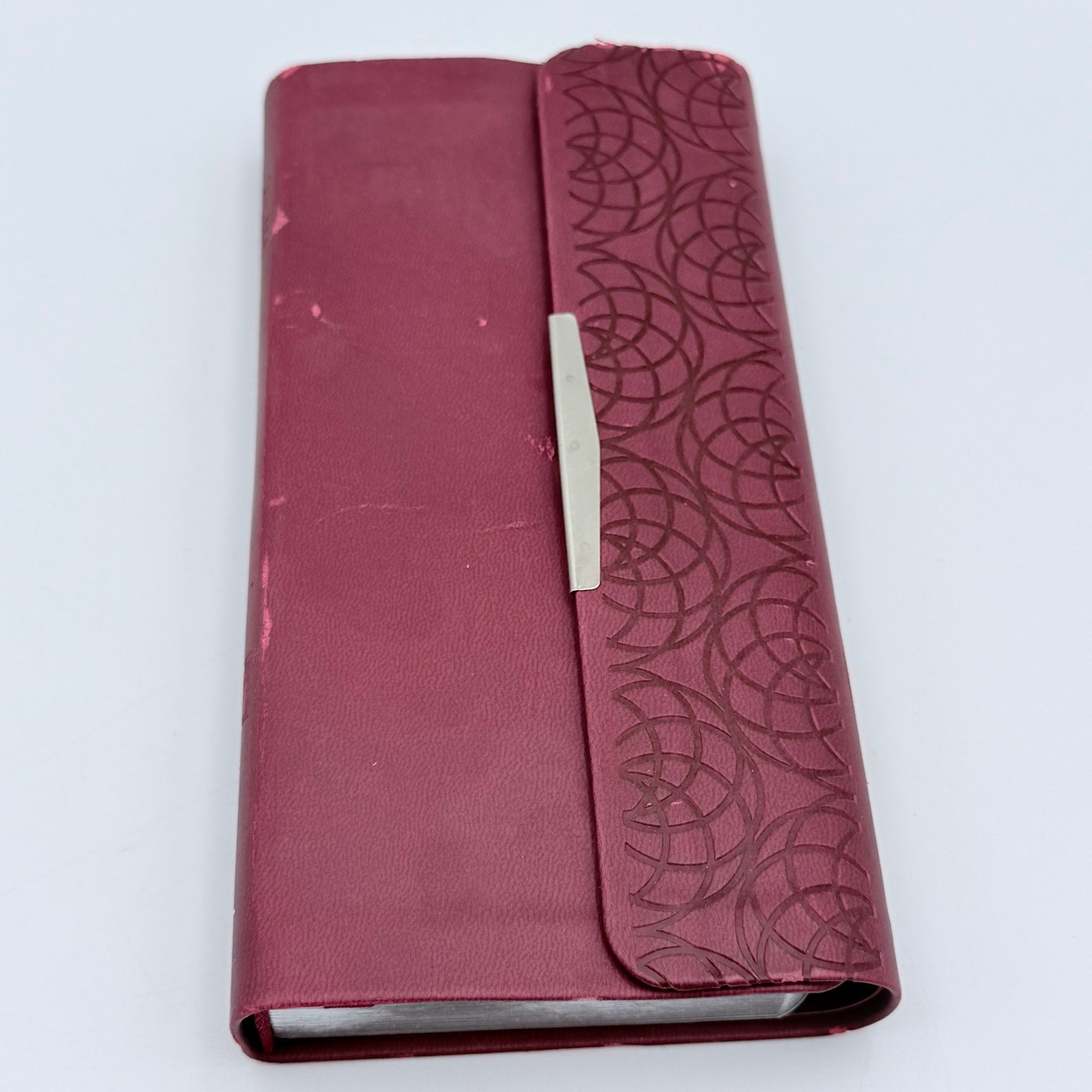 Thomas Nelson KJV Holy Bible Compact Edition Burgundy Leathersoft 1023BGS