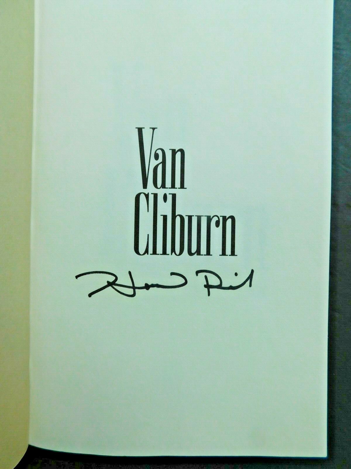 *SIGNED* pianist Van Cliburn biography by Howard Reich 1993 hardcover 428 pages