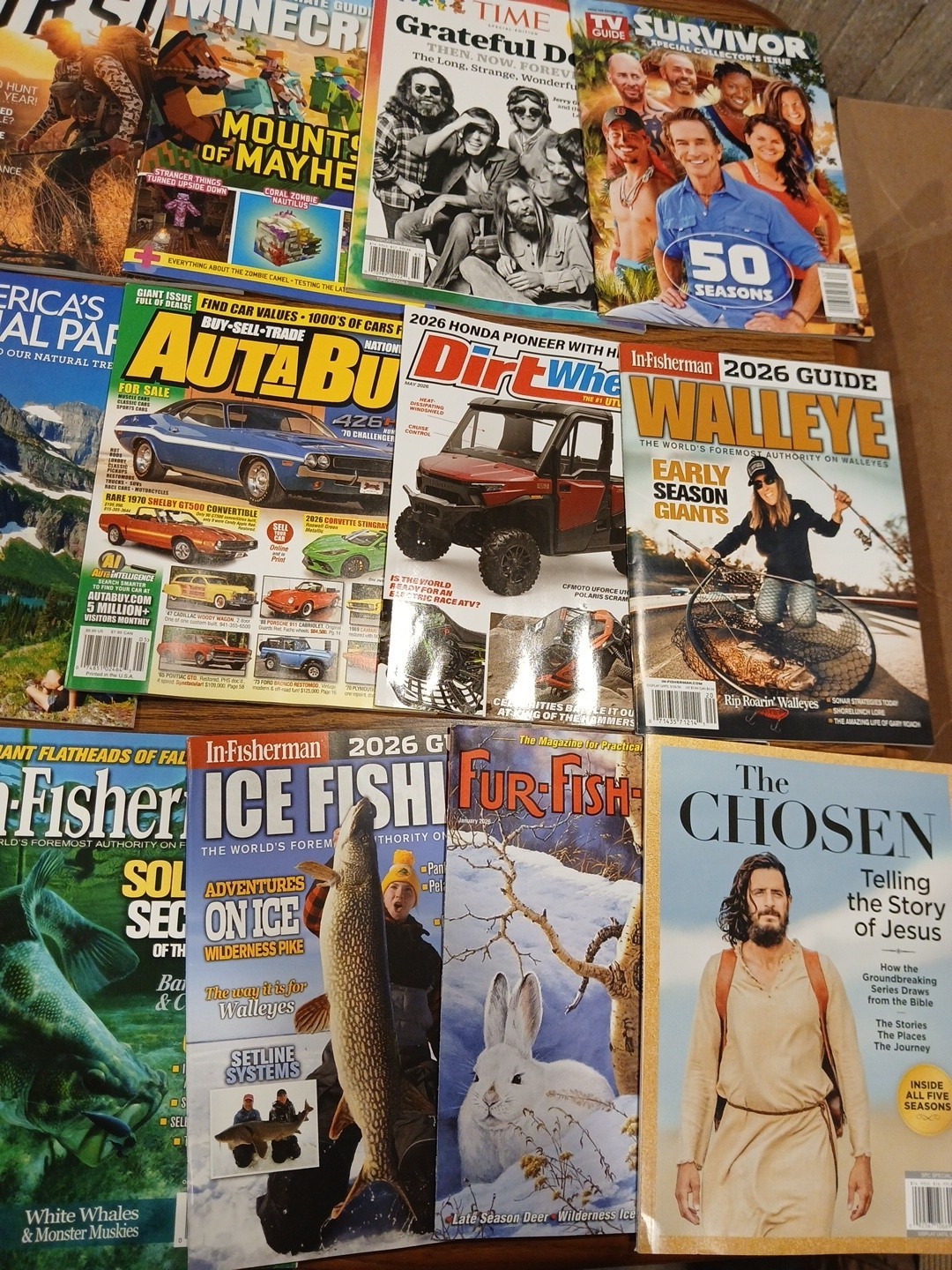 ASSORTED MAGAZINE LOT OF 25 2025/2026
