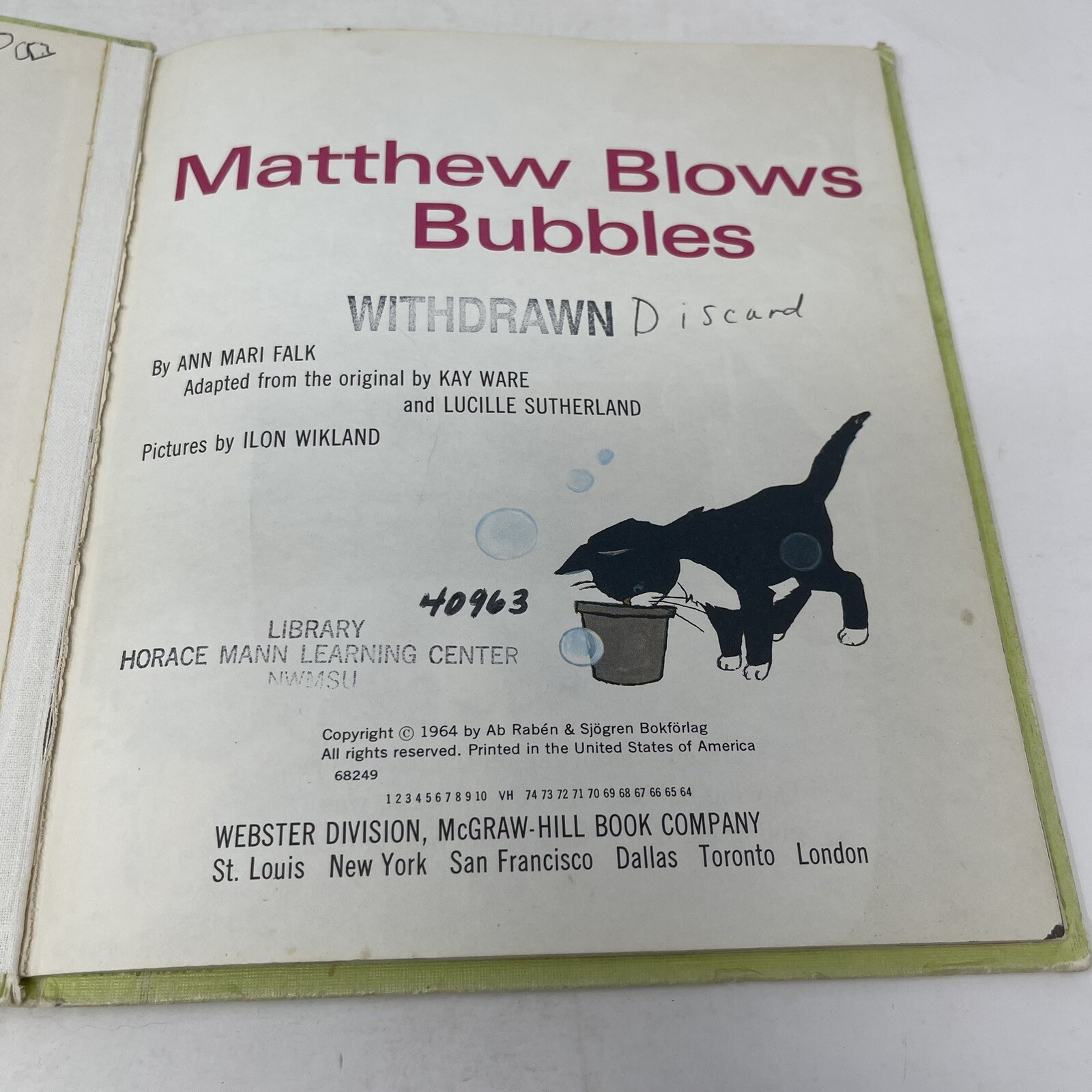 Matthew Blows Bubble Ann Mari Falk 1964 HC Illustrated Ex-Library