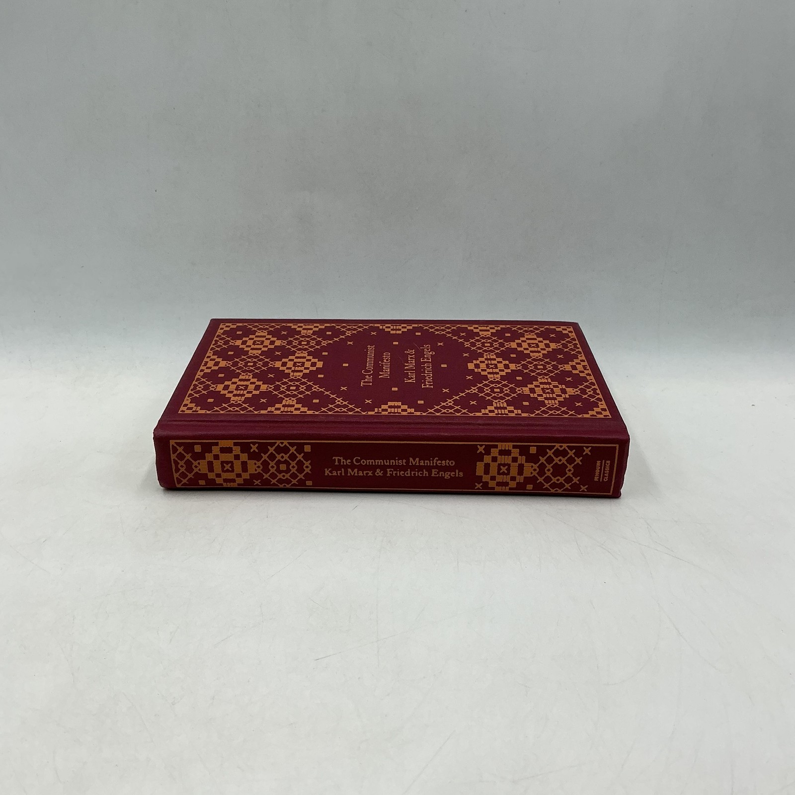 Penguin Classics The Communist Manifesto Marx & Engels Hardcover Red 2014