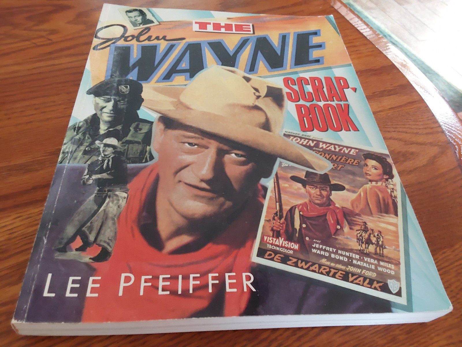 ILLUSTRATED 1989 JOHN WAYNE SCRAPBOOK 250 PAGES BY LEE PFEIFFER
