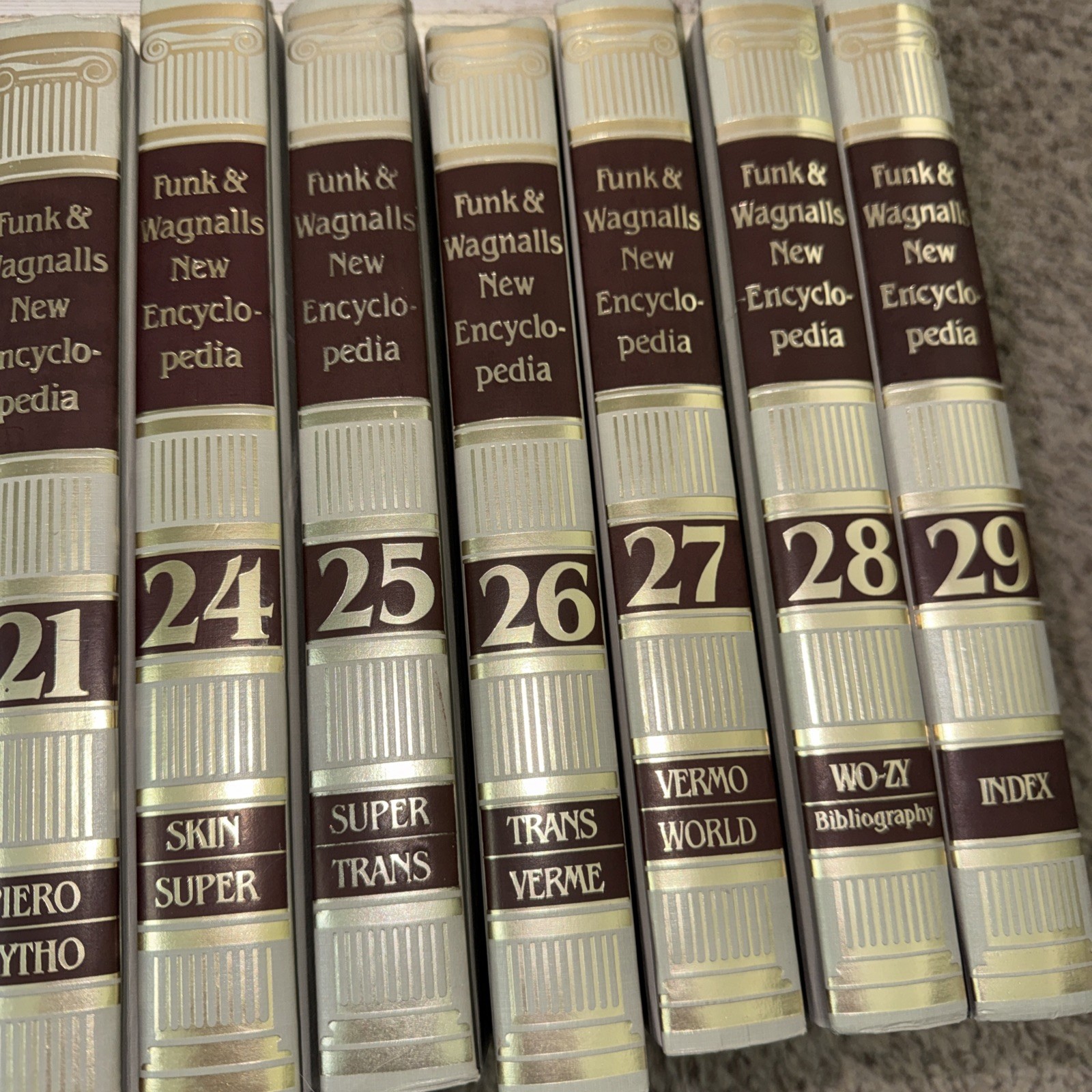 Funk and Wagnalls New Encyclopedia 1983 Hardcover Set of 31 Free Shipping