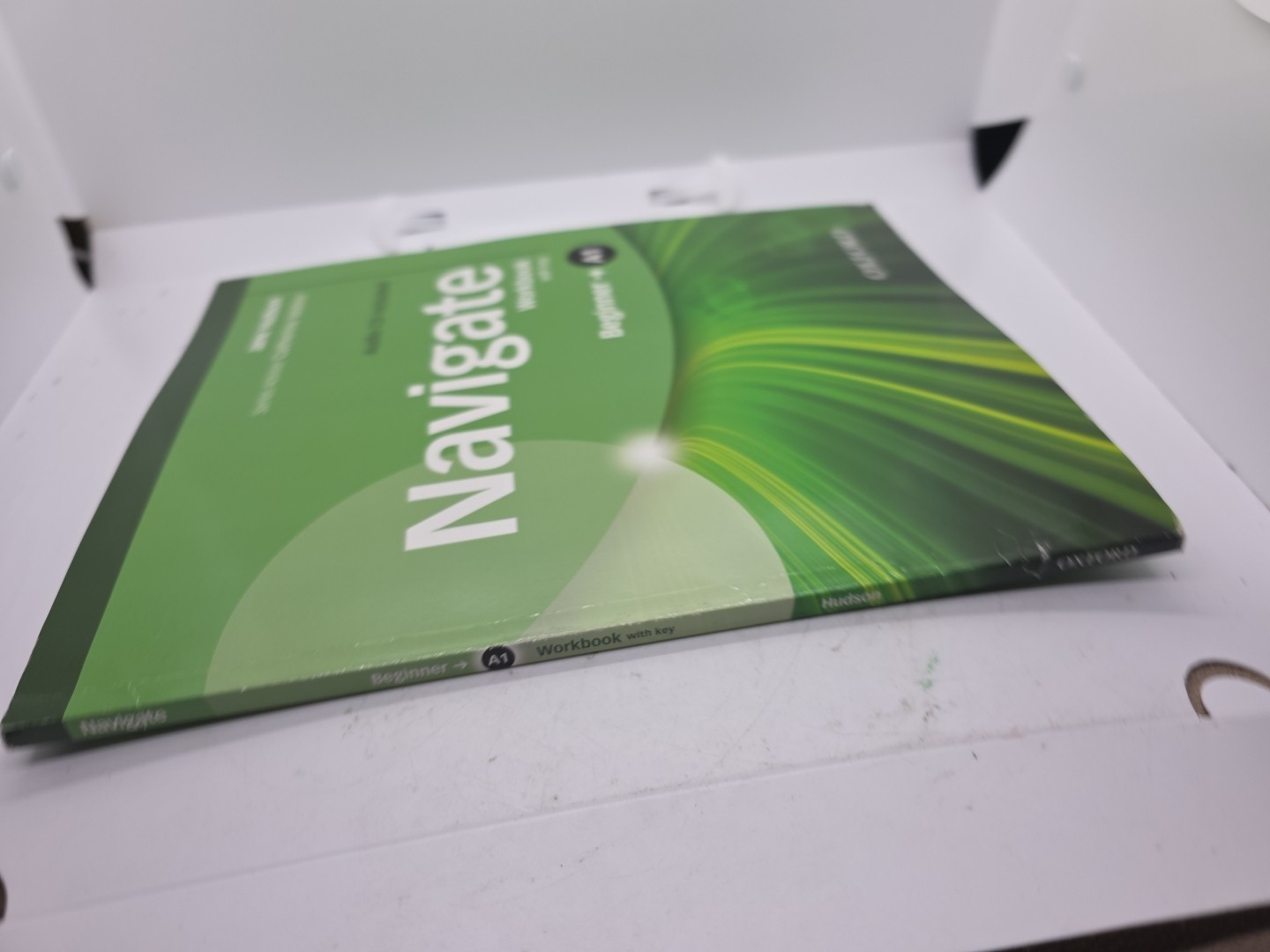 Navigate: A1 Beginner: Workbook with CD (with key): Your… – Hudson, Jane