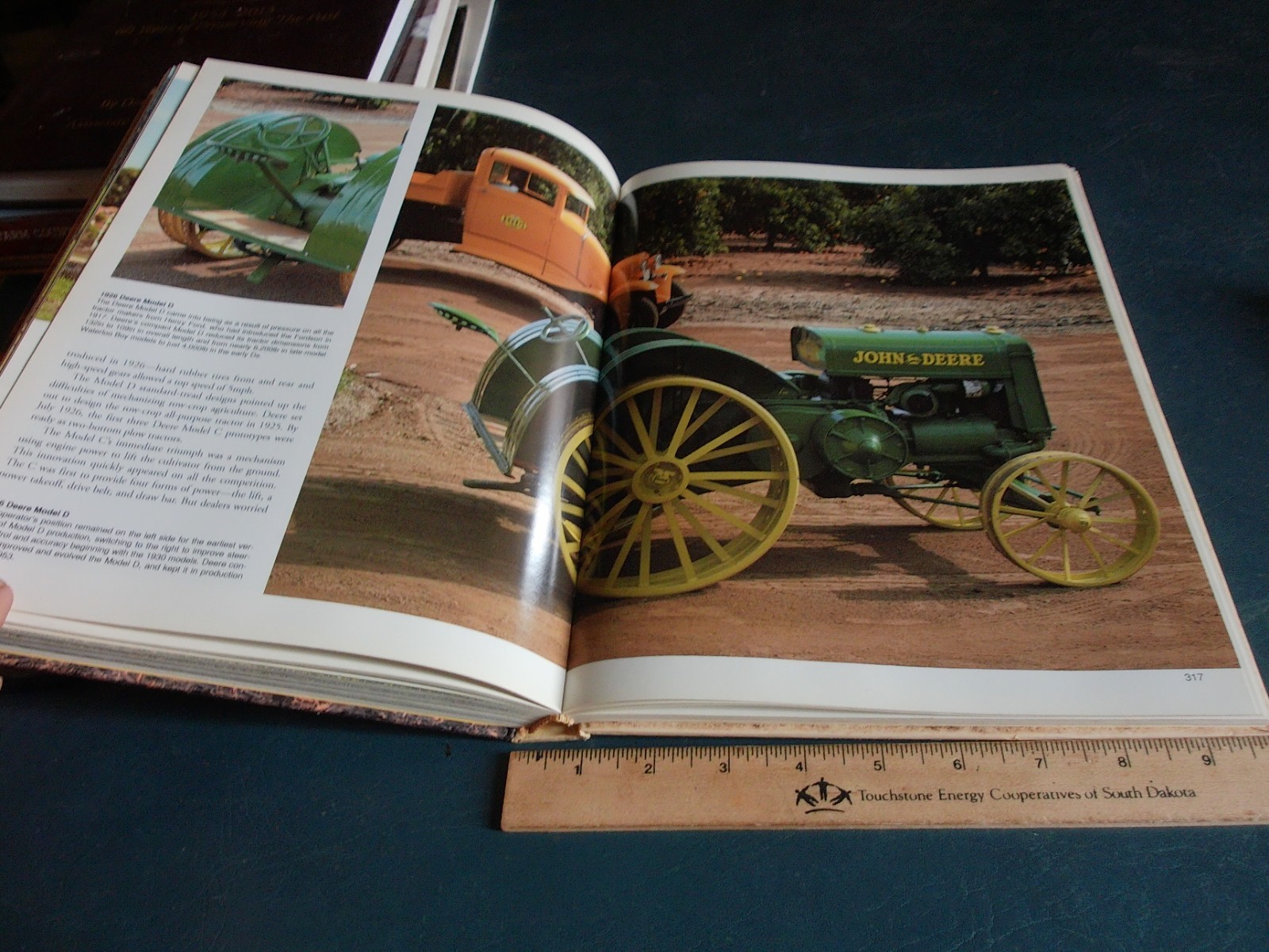 1999 HC Book America’s Classic Farm Tractors 431 Pages Lot 26-14