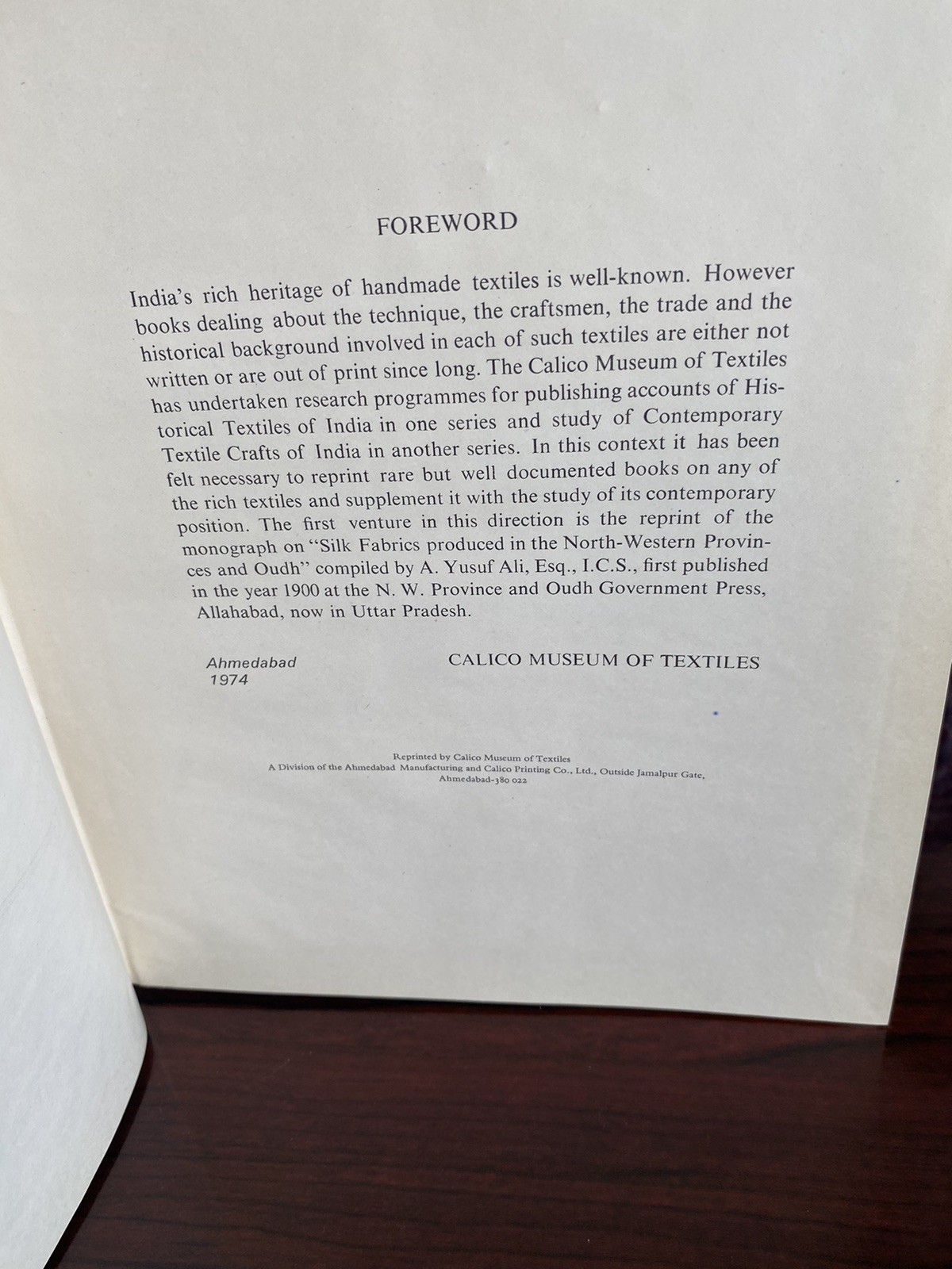 Calico Museum Textile Monograph Silk Fabrics 1974 Reprint India Ahmedabad