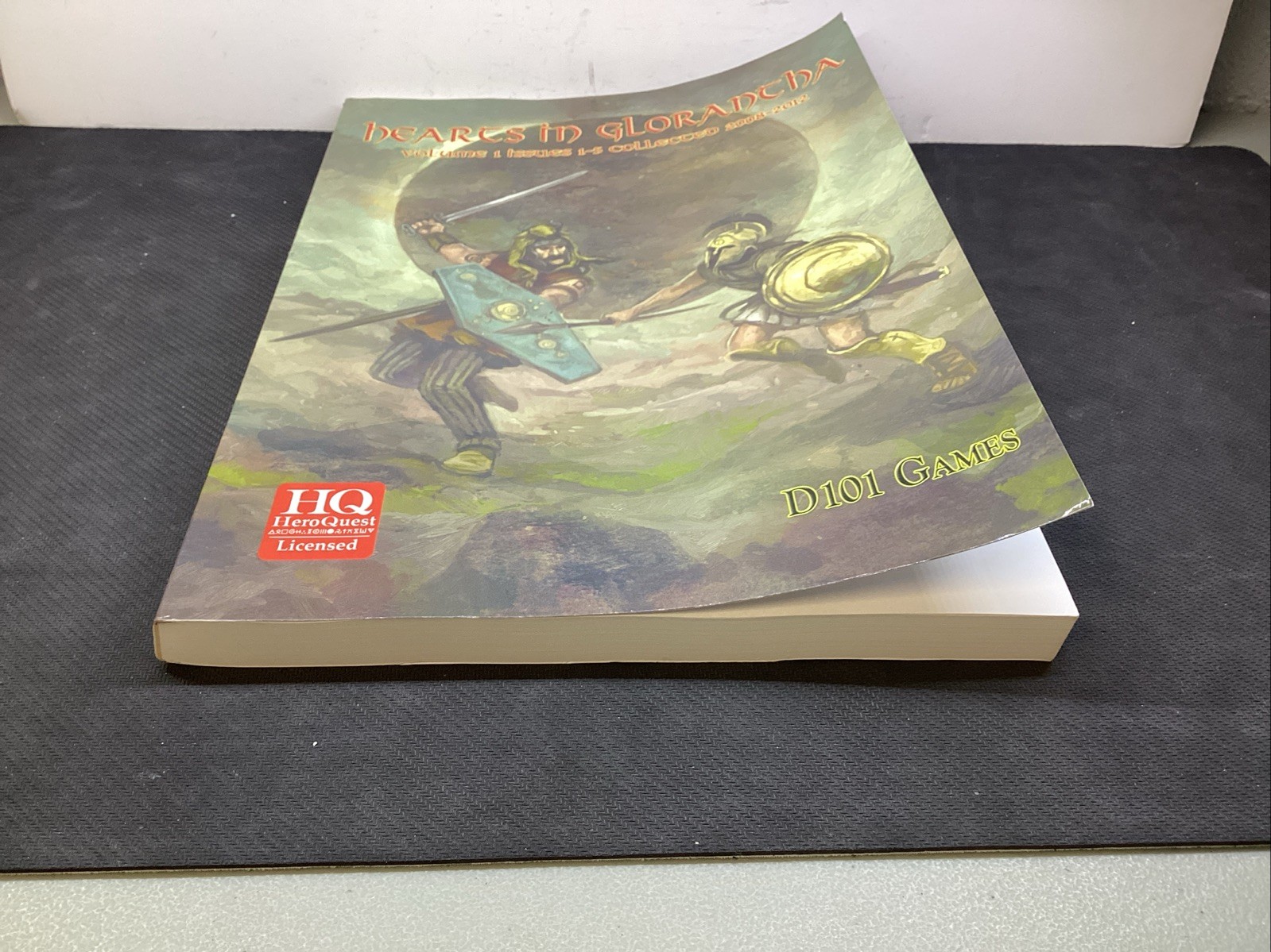 RuneQuest HEARTS IN GLORANTHA paperback VOL. 1 ISSUES 1-5 CM50211