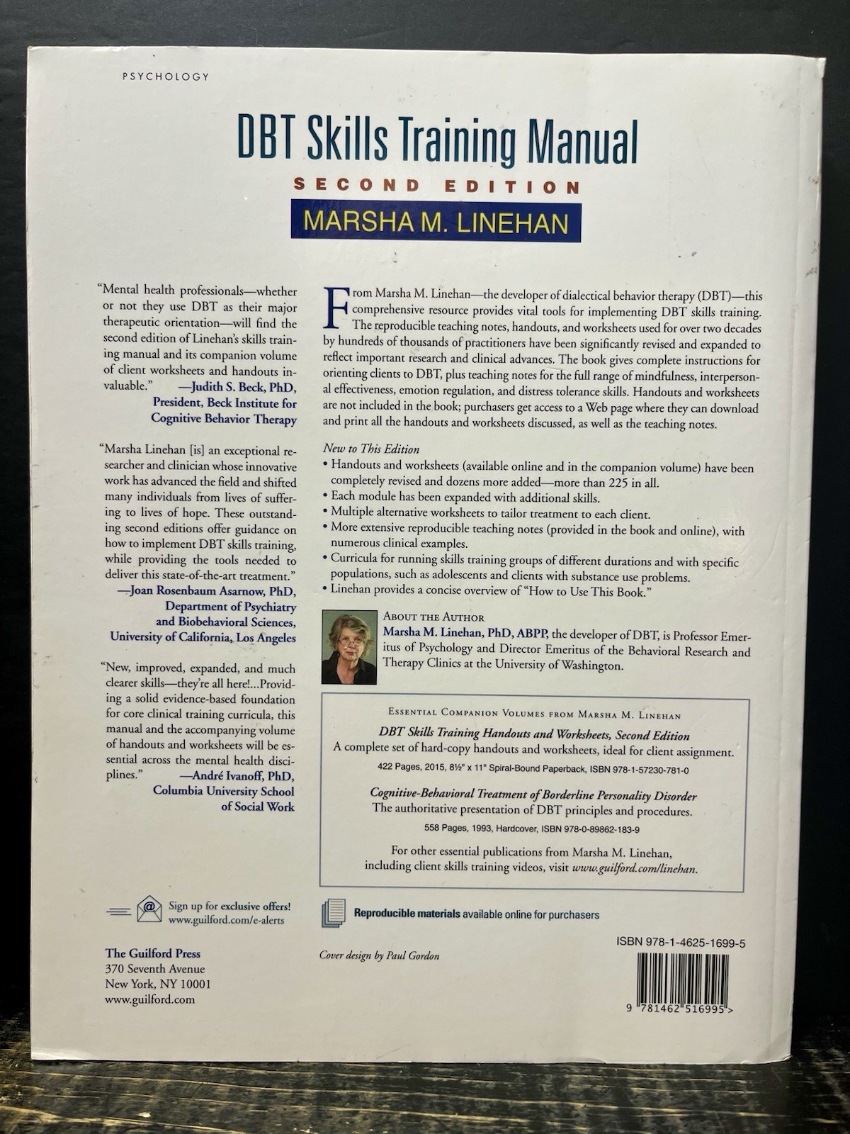 DBT Skills Training Manual by Marsha M. Linehan 2015 2nd Ed Sftcvr Like New A2