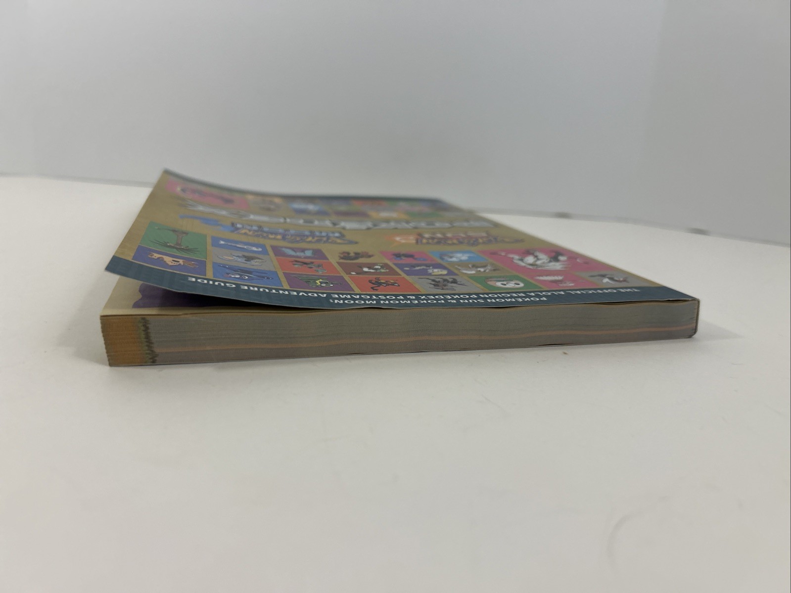 Pokemon Sun/Pokemon Moon Aloha Region Pokedex Strategy Guide w/ Poster