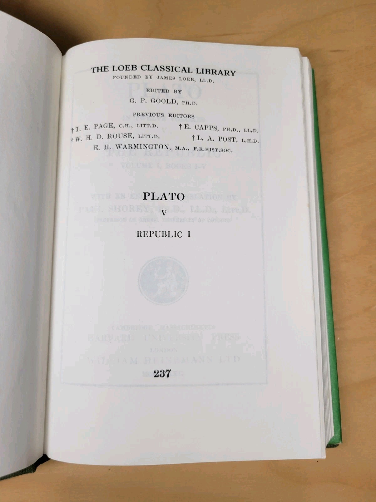 Loeb Classical Library Plato Republic Volume 1 Books 1-5 NICE!