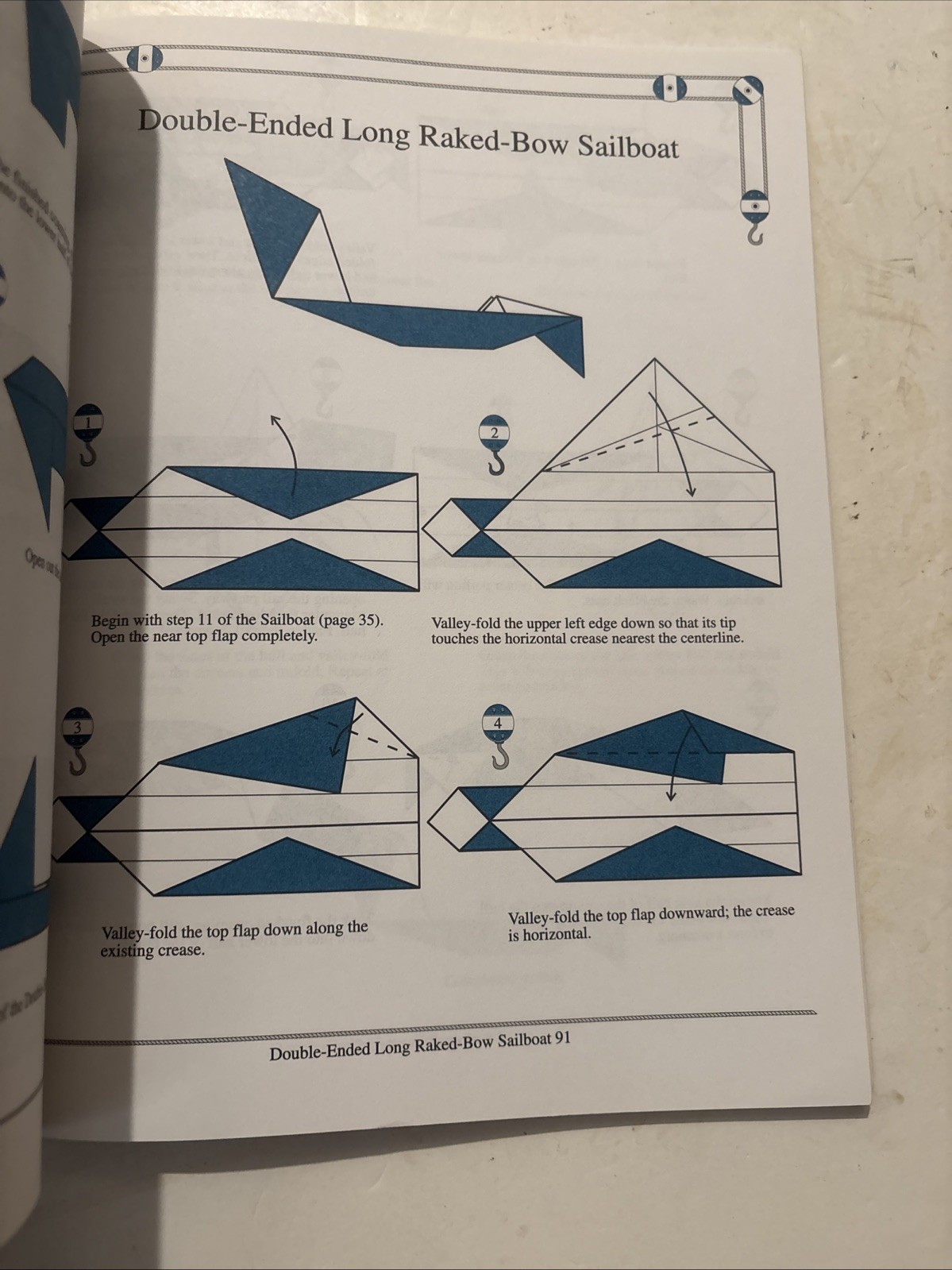 ORIGAMI SAILBOATS By Lew Rozelle 1st edition 2002, 166 pages