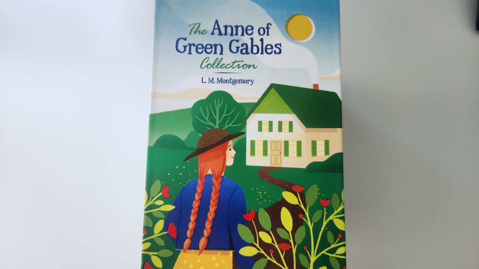 The Anne of Green Gables Collection: Deluxe 6-Book Hardcover Boxed Set + Journal