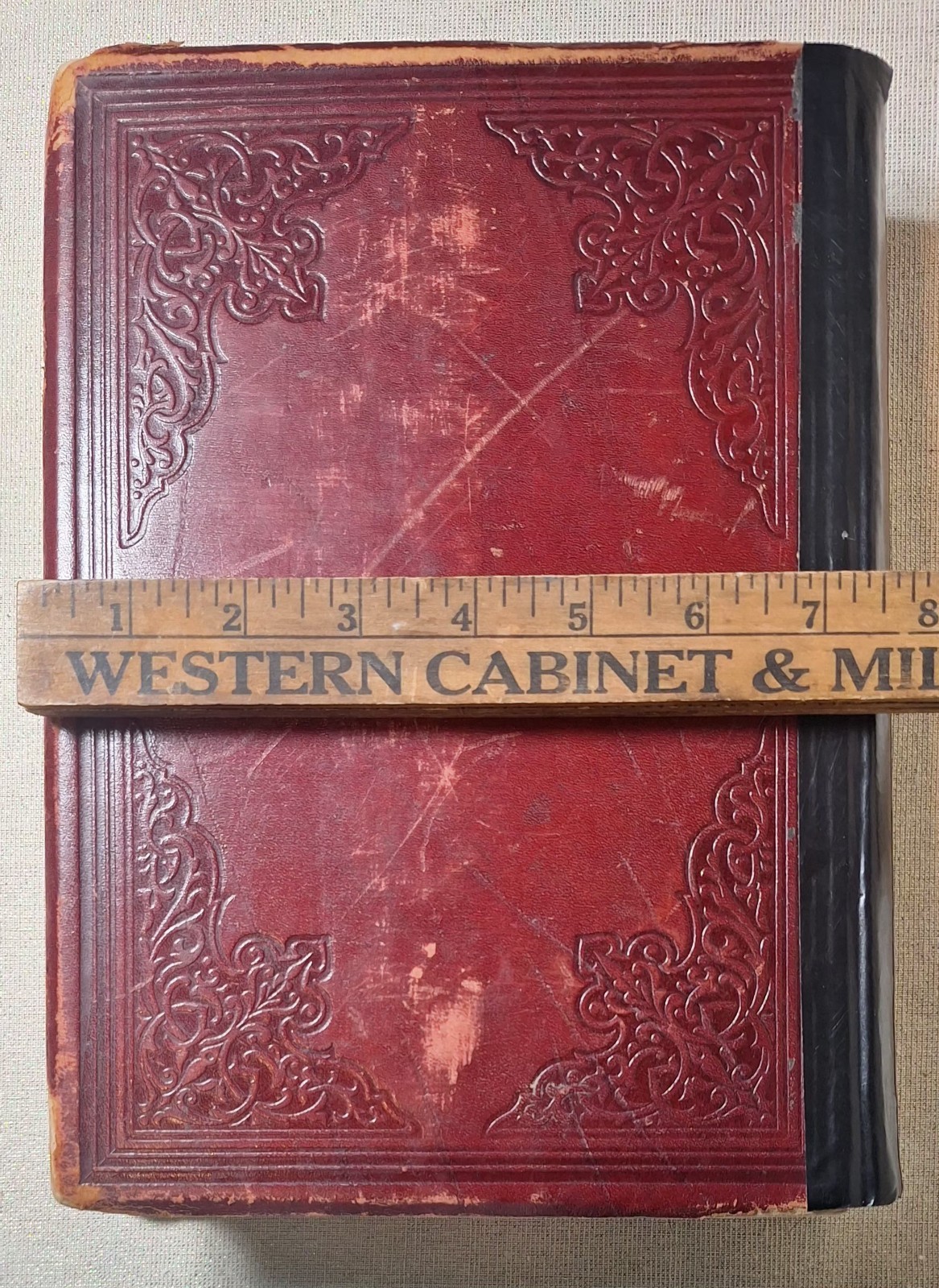 Antique Shakespeare Art Edition 1889 Decorative Debossed Gold Gilt Cover, Edges