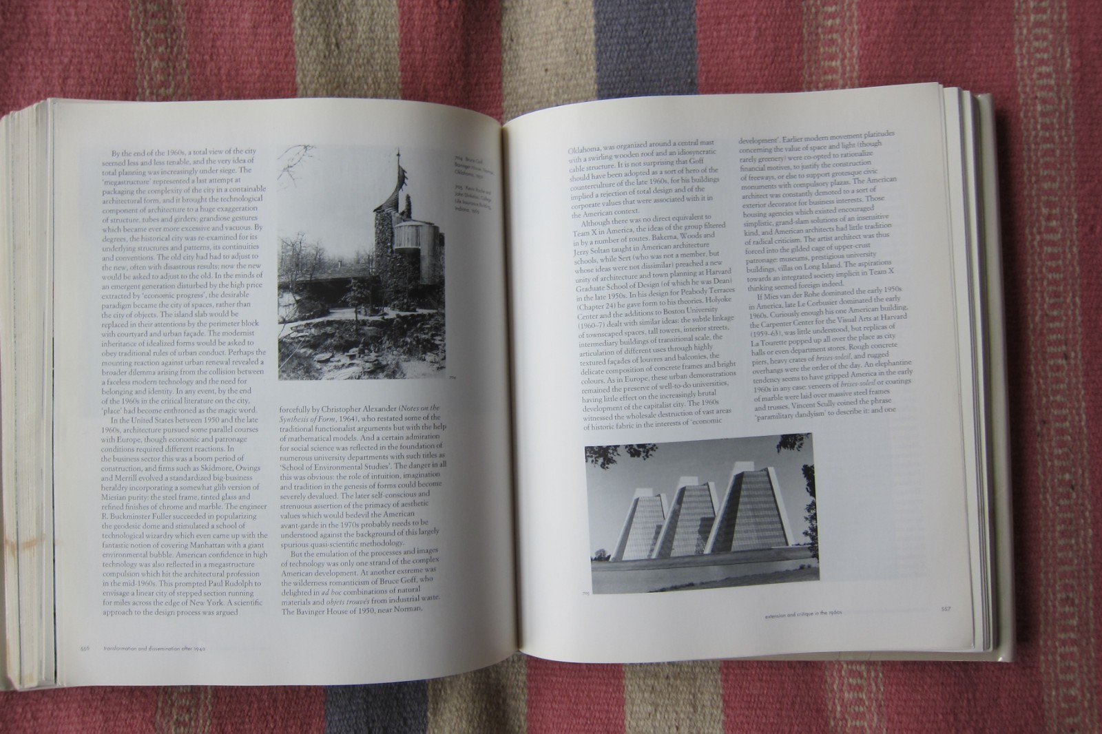 Modern Architecture Since 1900 Willliam JR Curtis Hardcover Dust Jacket Phaidon