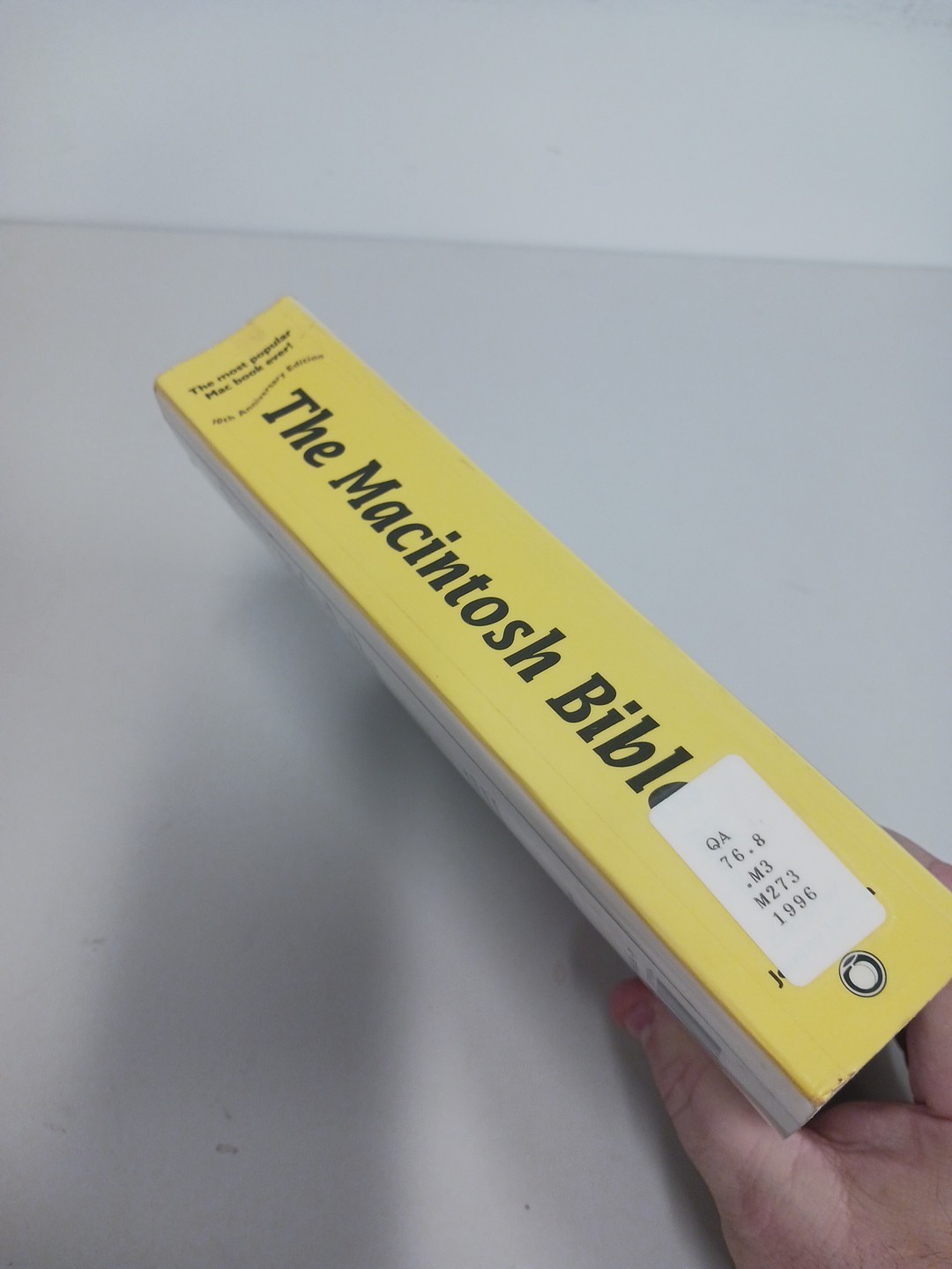 The Macintosh Bible by Jeremy Judson 6th Edition 991 Pages!! (1996, Trade Paper)