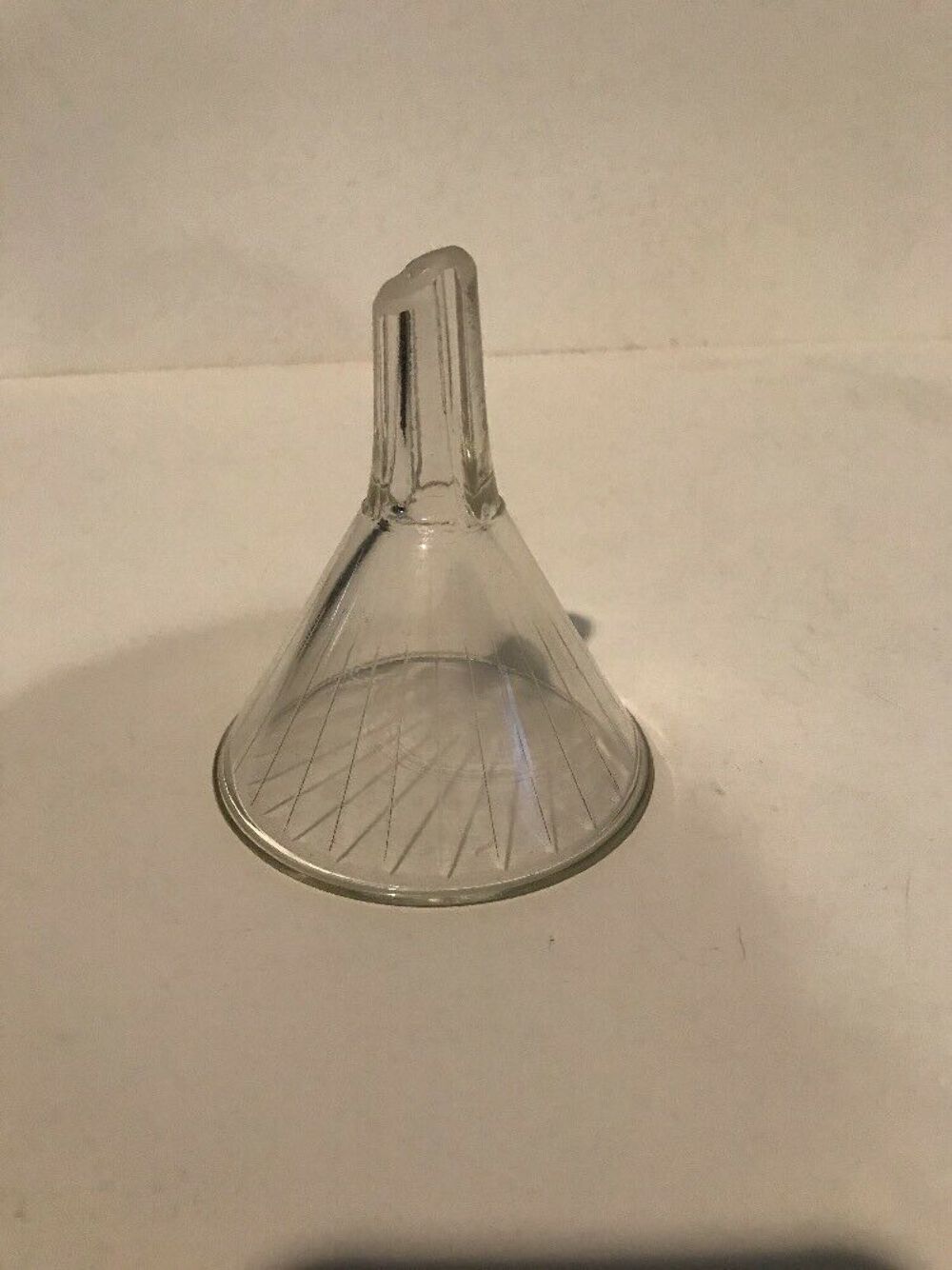4oz Ribbed Glass Funnel EUC
