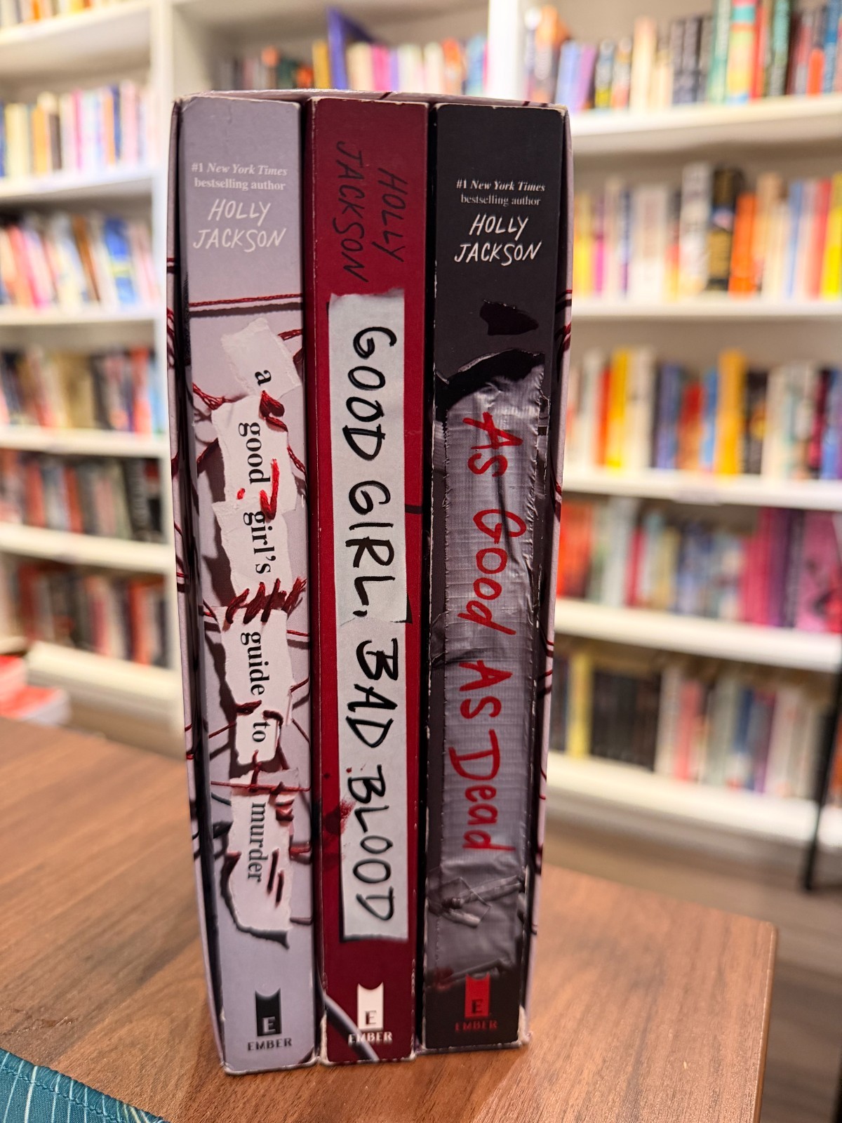 Good Girl’s Guide to Murder Complete Series Paperback Boxed Set : A Good Girl’s