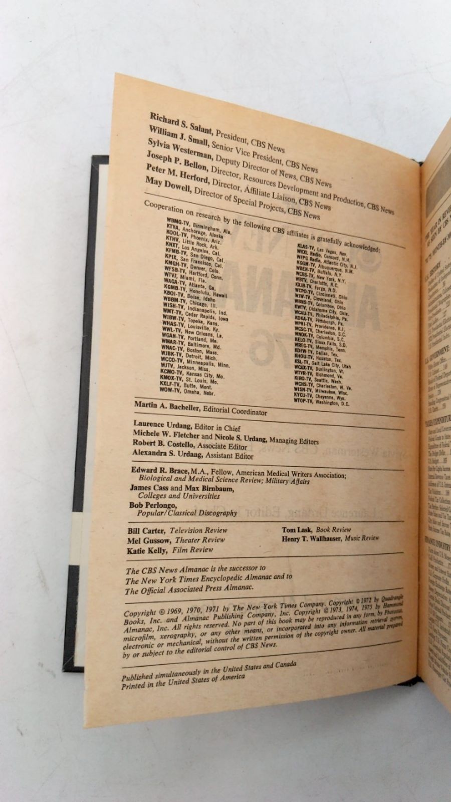 THE CBS News Almanac 1976 Sylvia Westerman, Laurence Urdang Hardcover 1976