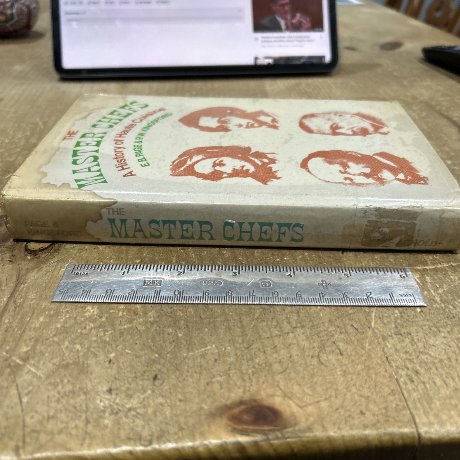 The Master Chefs Edward Page & P. Kingsford HC DJ water stained cover exlib
