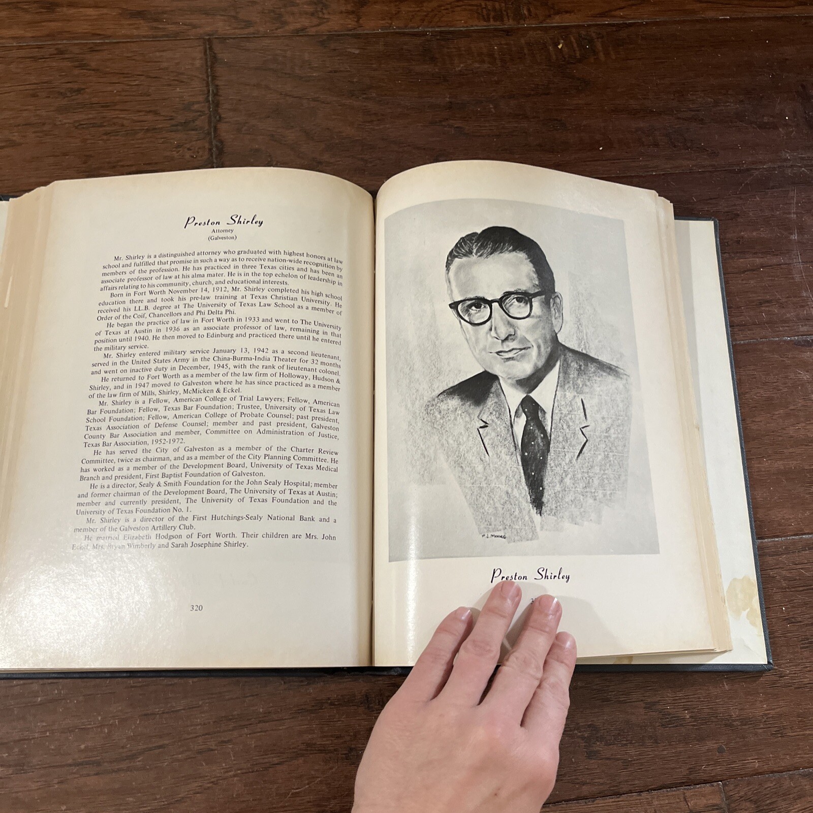 Men of Achievement in Texas by Garland A. Smith, Editor 1972 hardcover 432 pages