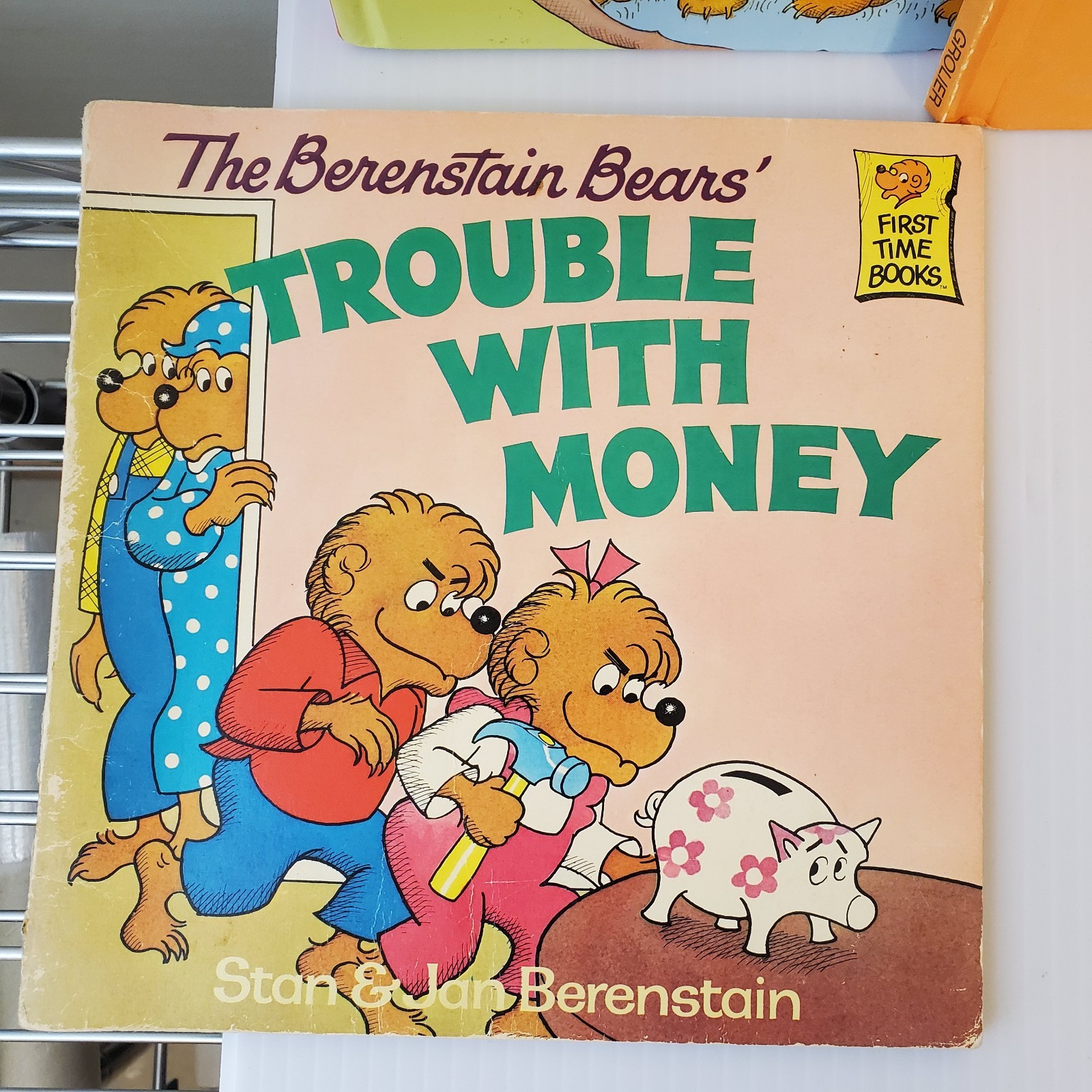 Lot of 17 Berenstain Bears Books by Stan and Jan Berenstain ~ Chapter & Picture
