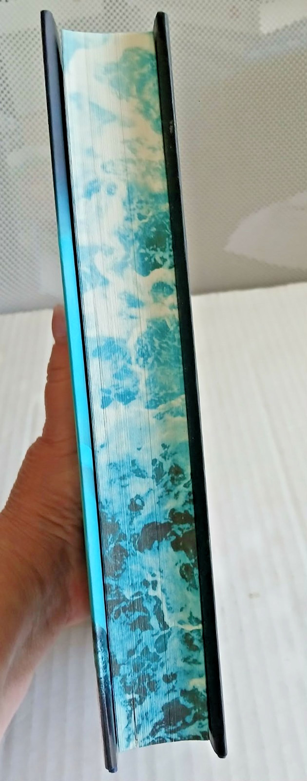 Ruth Ware The Woman in Suite 11 Hardcover Barnes & Noble Exclusive 1st Edition