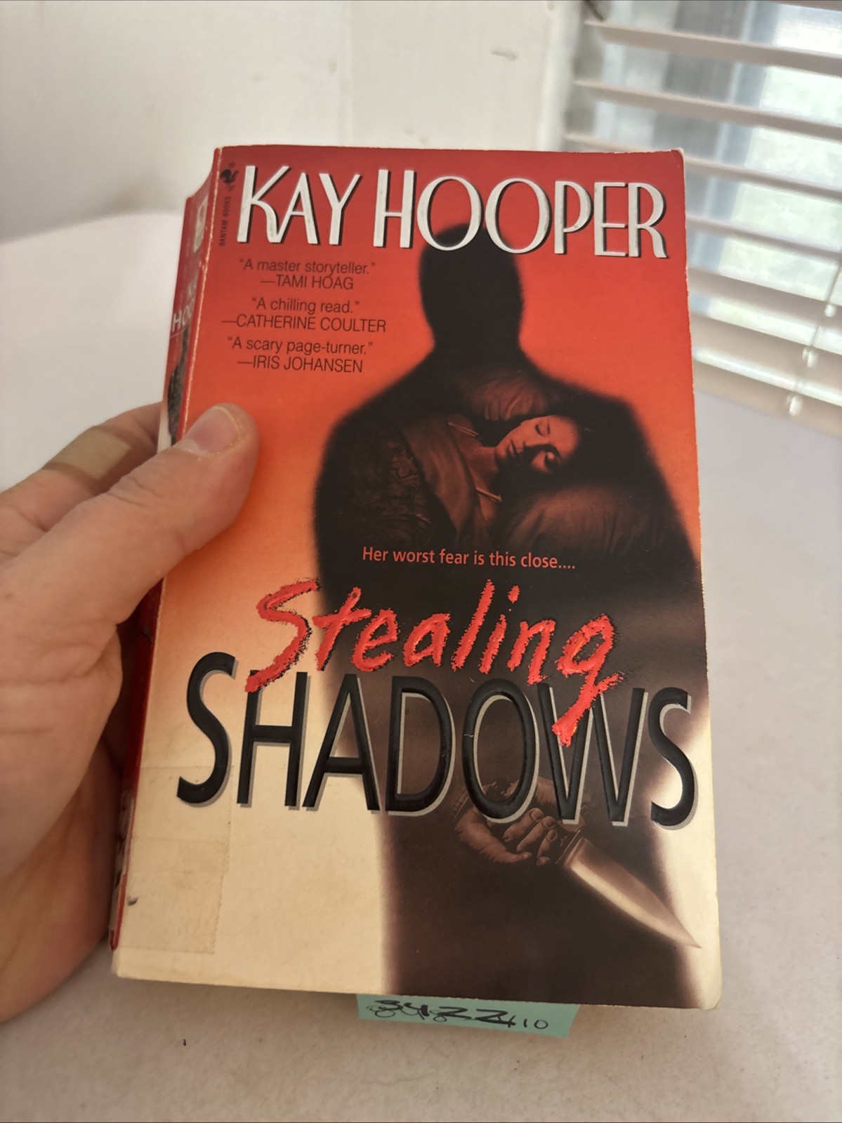 Lot of 10 – Kay Hooper – Mass paperback books – Free Shipping