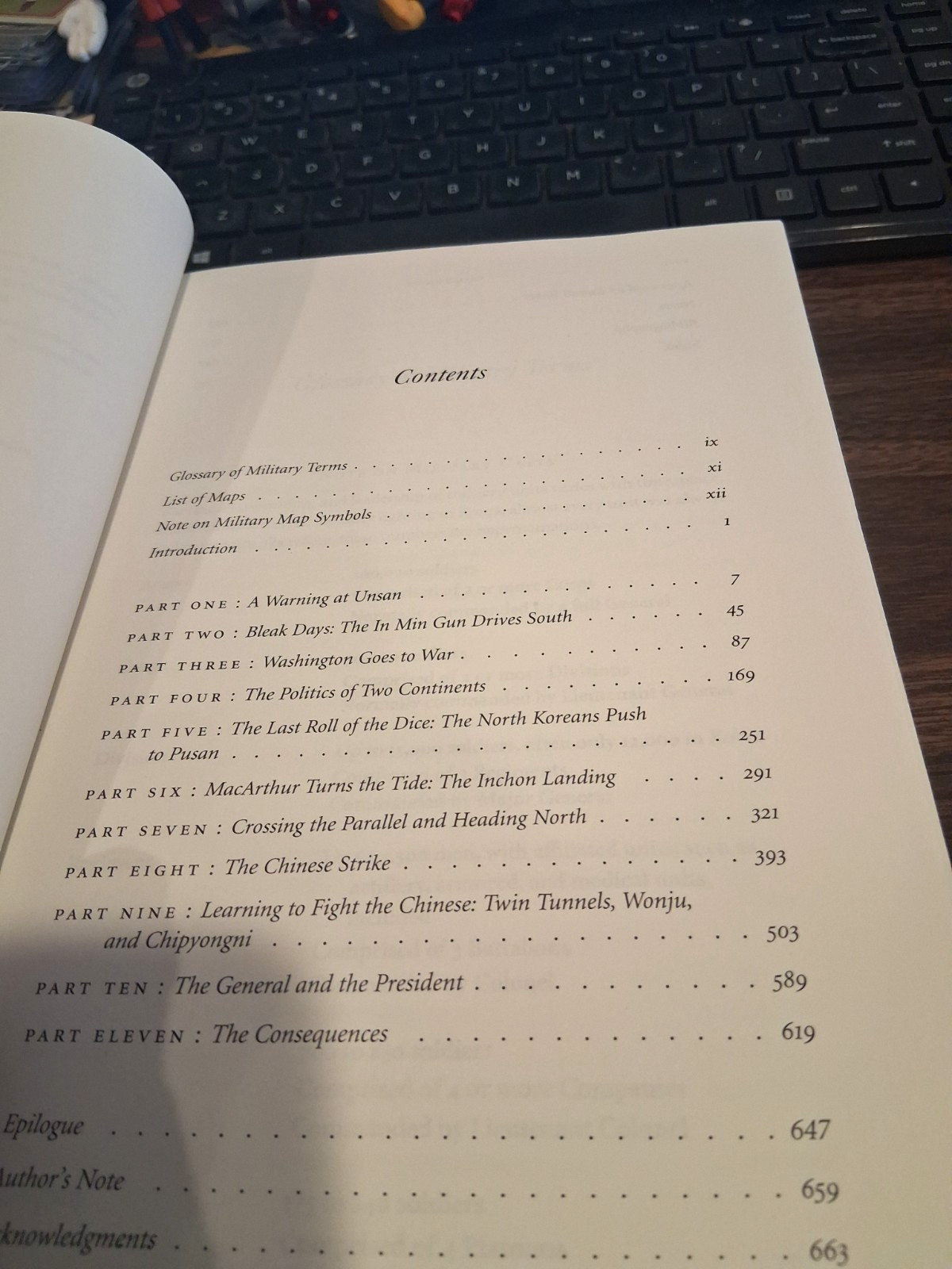 THE COLDEST WINTER: AMERICA AND THE KOREAN WAR BY DAVID HALBERSTAM, 719 PAGES