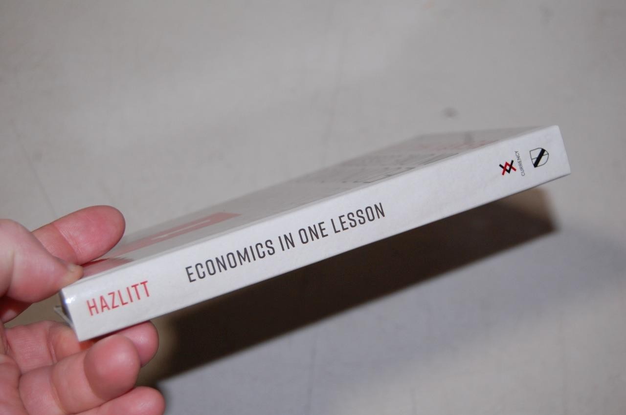 New – Economics in One/1 Lesson by Henry Hazlitt – Mises Institute (1988)
