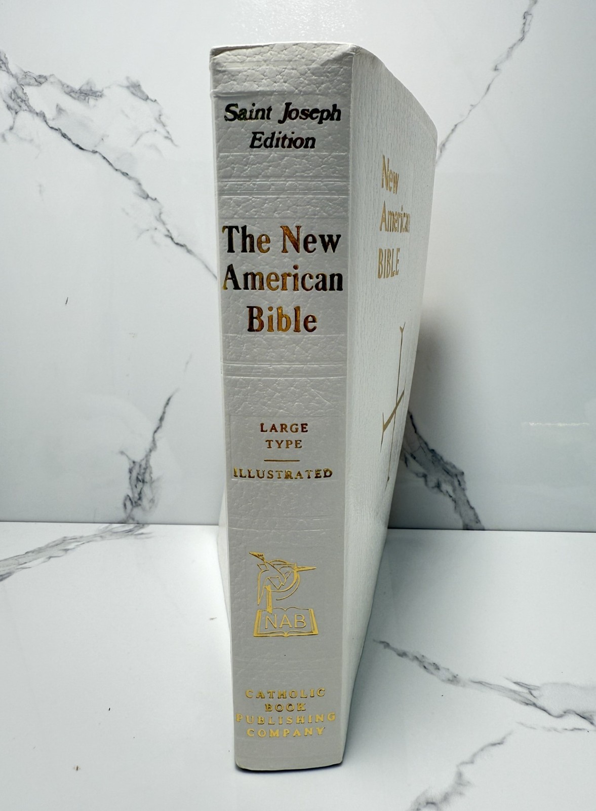 New American Bible White Leatherette Cover – Good Condition – 1991 Revised Psalm