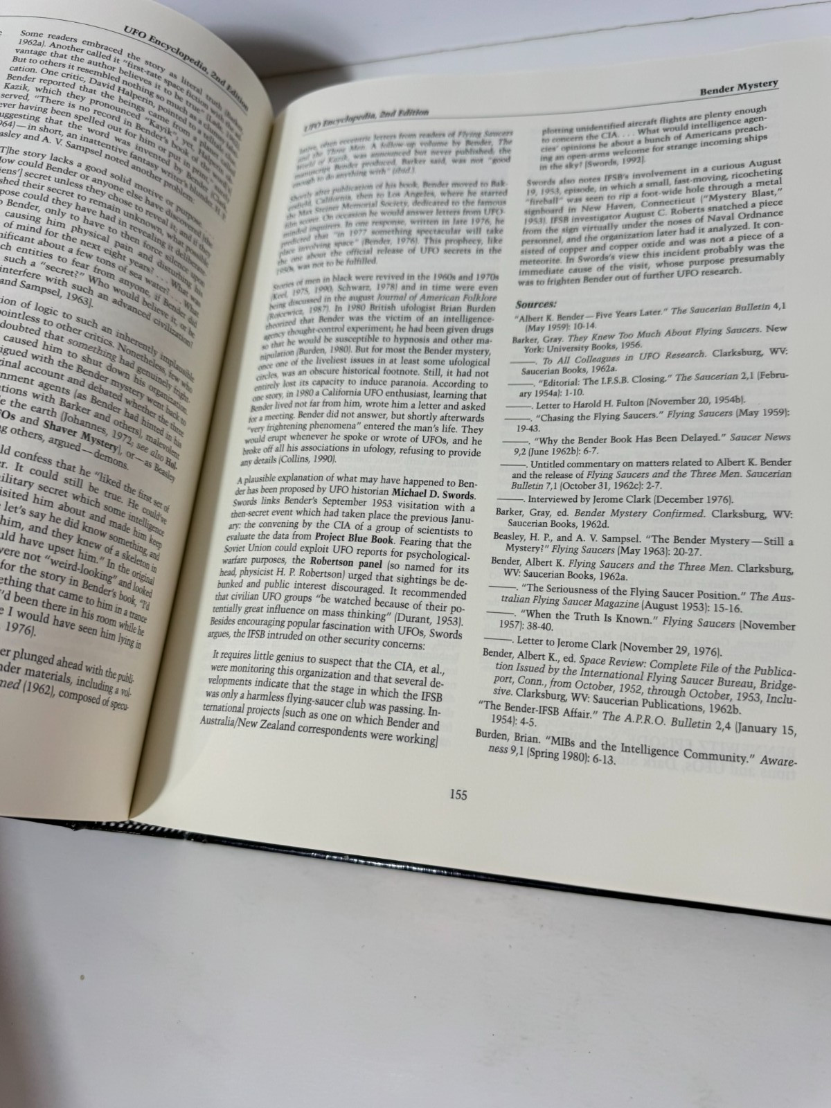 The UFO Encyclopedia The Phenomenon from the Beginning Volume 1 Jerome Clark